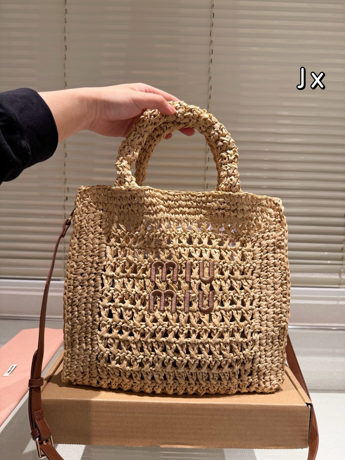 【今日特価】Miu Miu Romantic Weave Tote ミュウミュウ ロマンチック ウェーブ トートバッグ-MM輸入