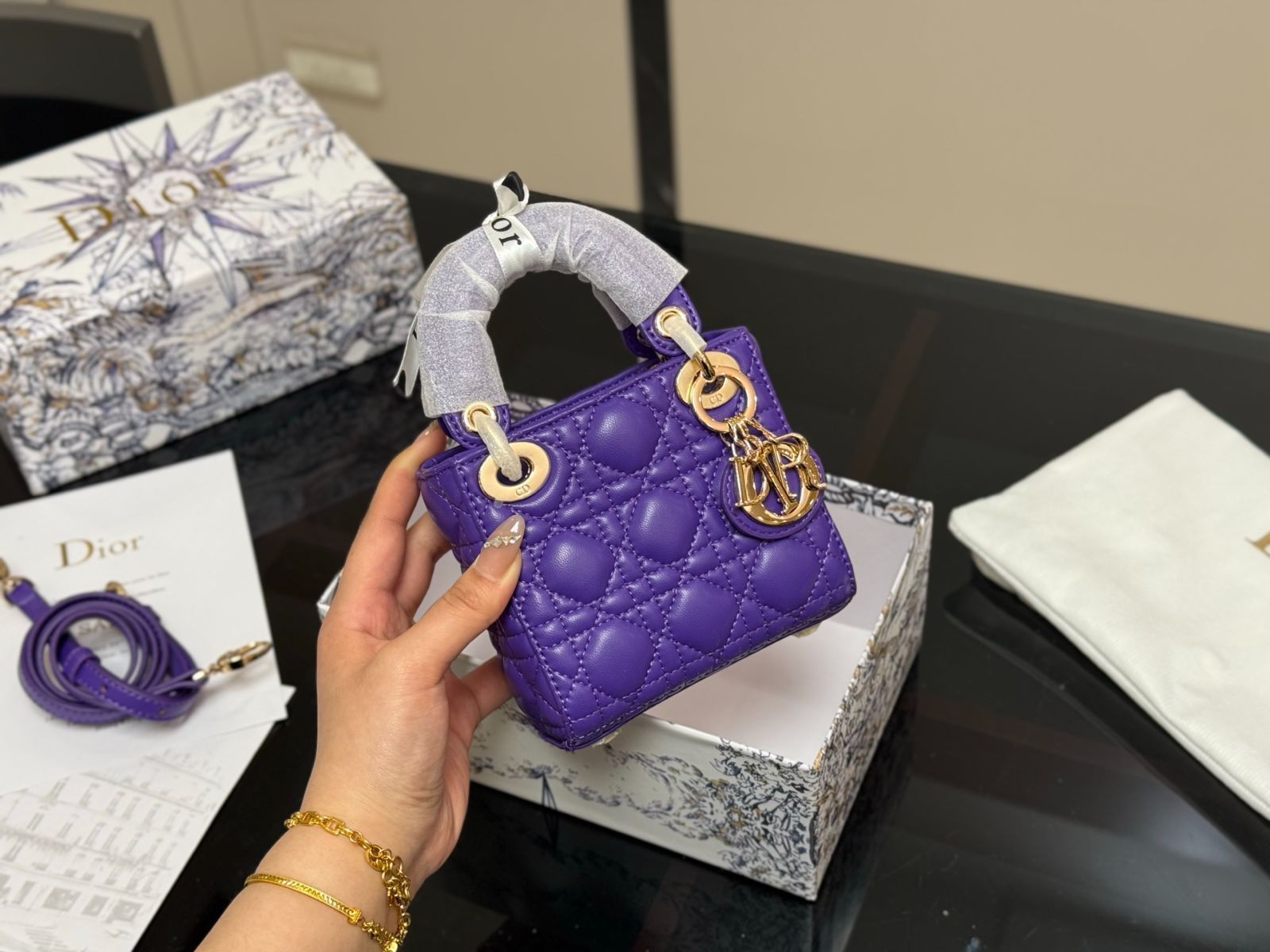 【今日特価】Dior Mini Lady Dior Bag / ディオール ミニ レディー ディオール バッグ-MM輸入