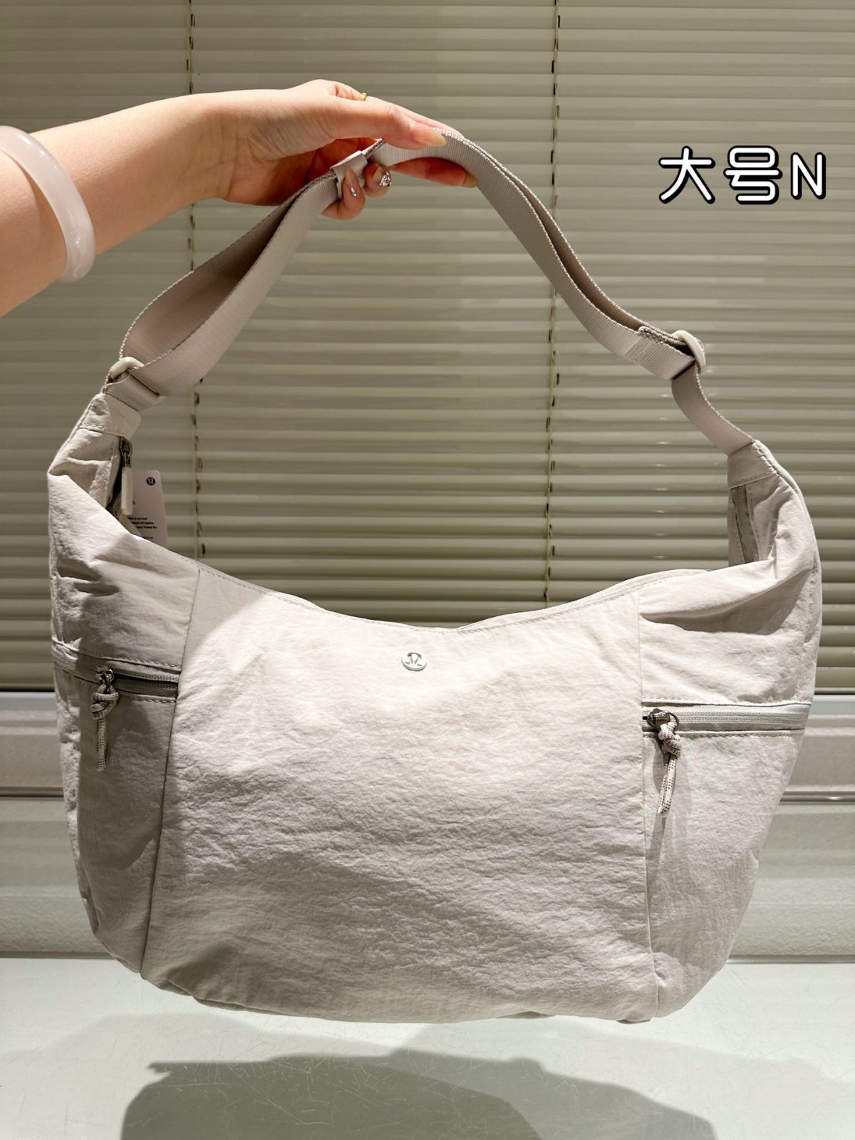 【今日特価】Lululemon Slouchy ミサンガールバッグ（Lululemon Slouchy 牛角包）-MM輸入