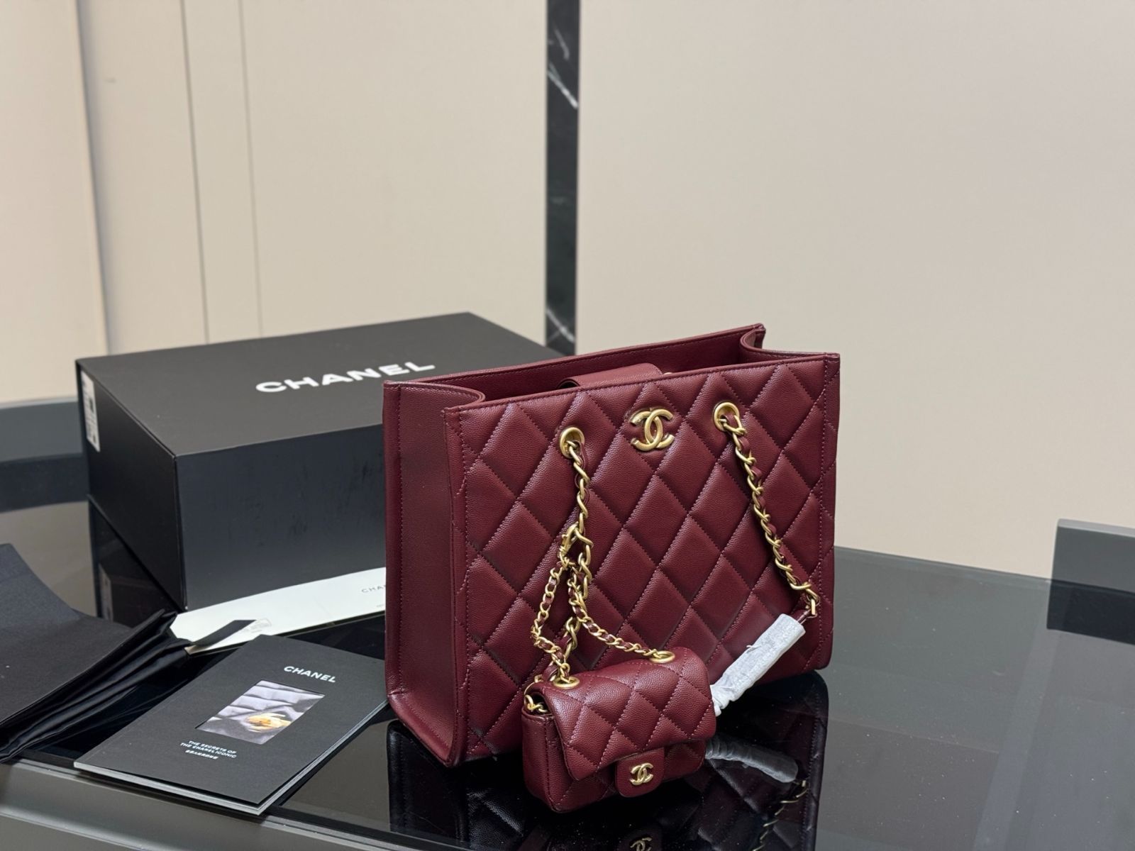 【今日特価】Chanel Tote Shopping Bag チャネル トート ショッピングバッグ