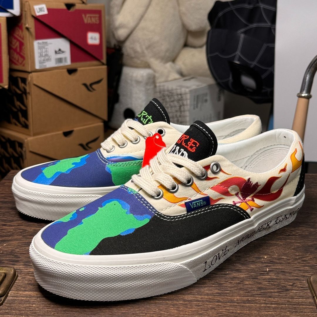 【今日特価】Vans Love Mother Earth スニーカー！送料無料！在庫限定のお得な価格です！ 10,730円