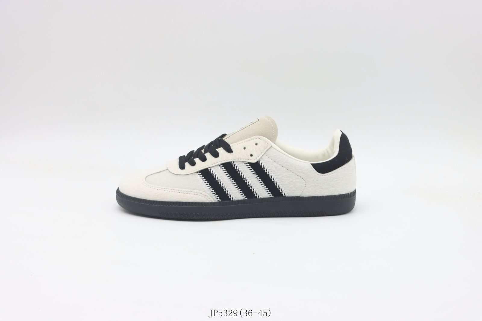 【今日特価】アディダス Adidas スニーカー ホワイトブラック White Black JP5329