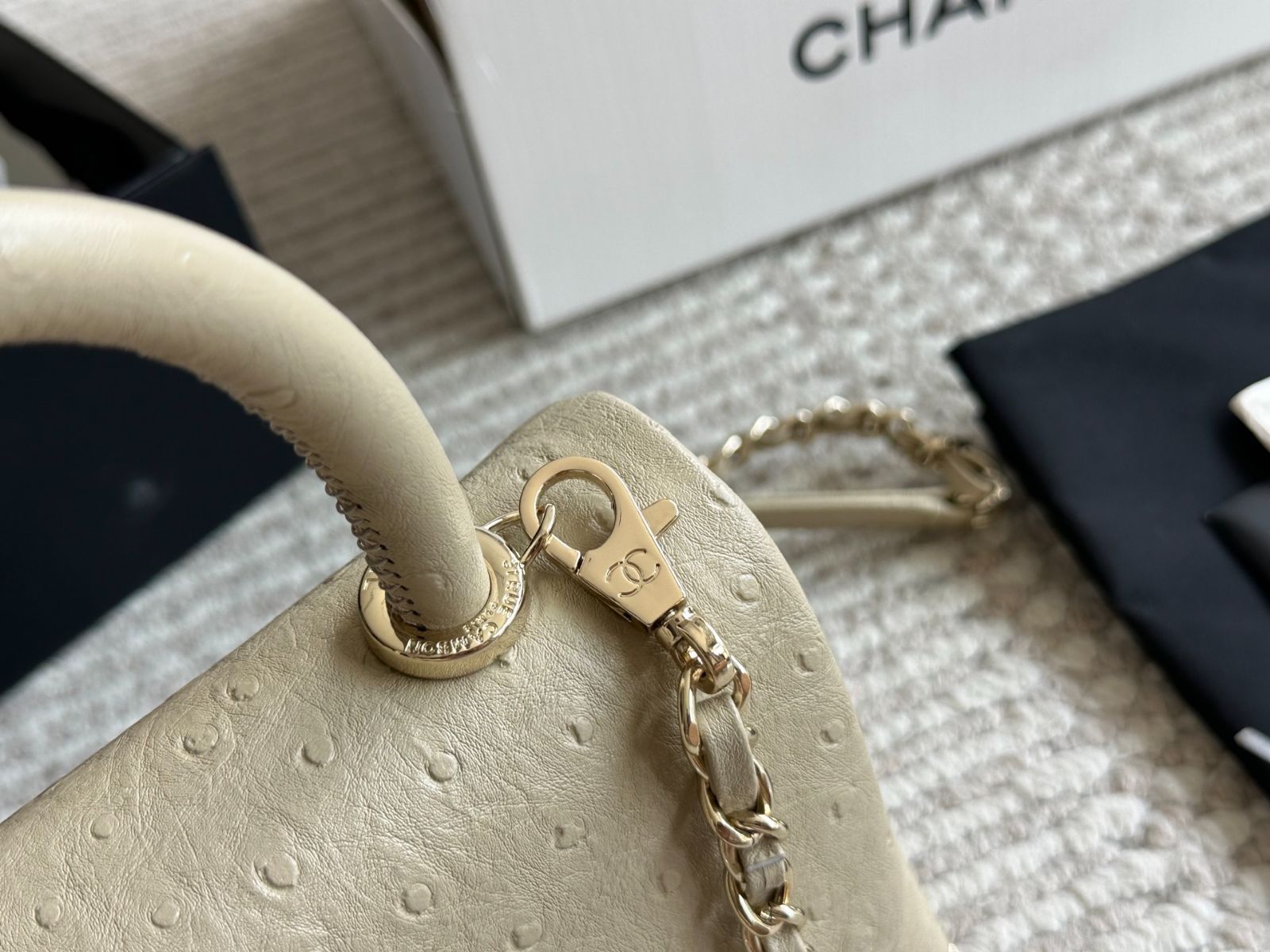 【今日特価】Chanel Coco Handle Bag (22cm) - シャネル ココ ハンドル バッグ