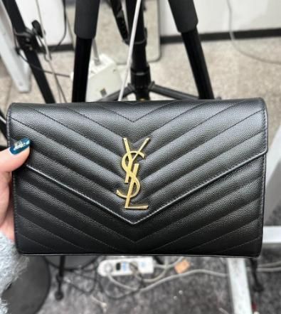 イヴ・サンローラン ショルダーバッグ