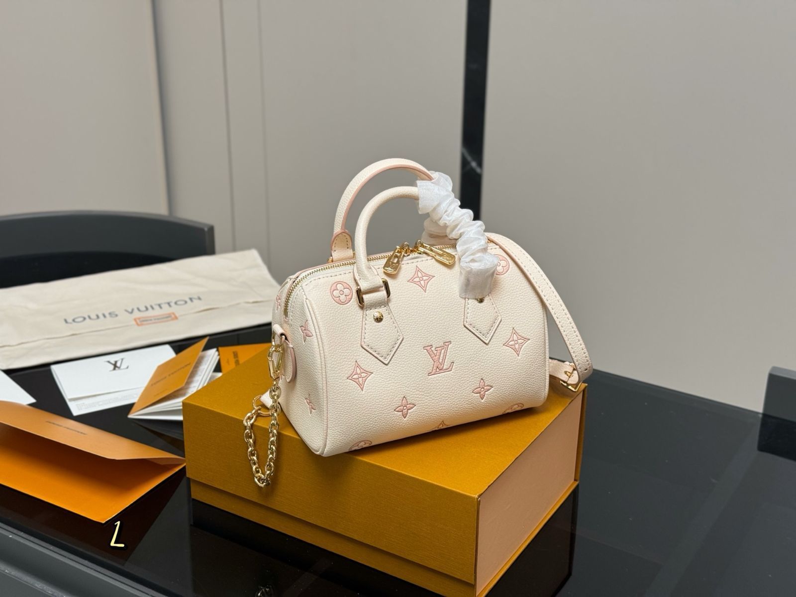 【今日特価】LV SPEEDY20 Elephant Gray Pillow Bag エルヴィ スピーディ 20 エレファントグレー ピローバッグ