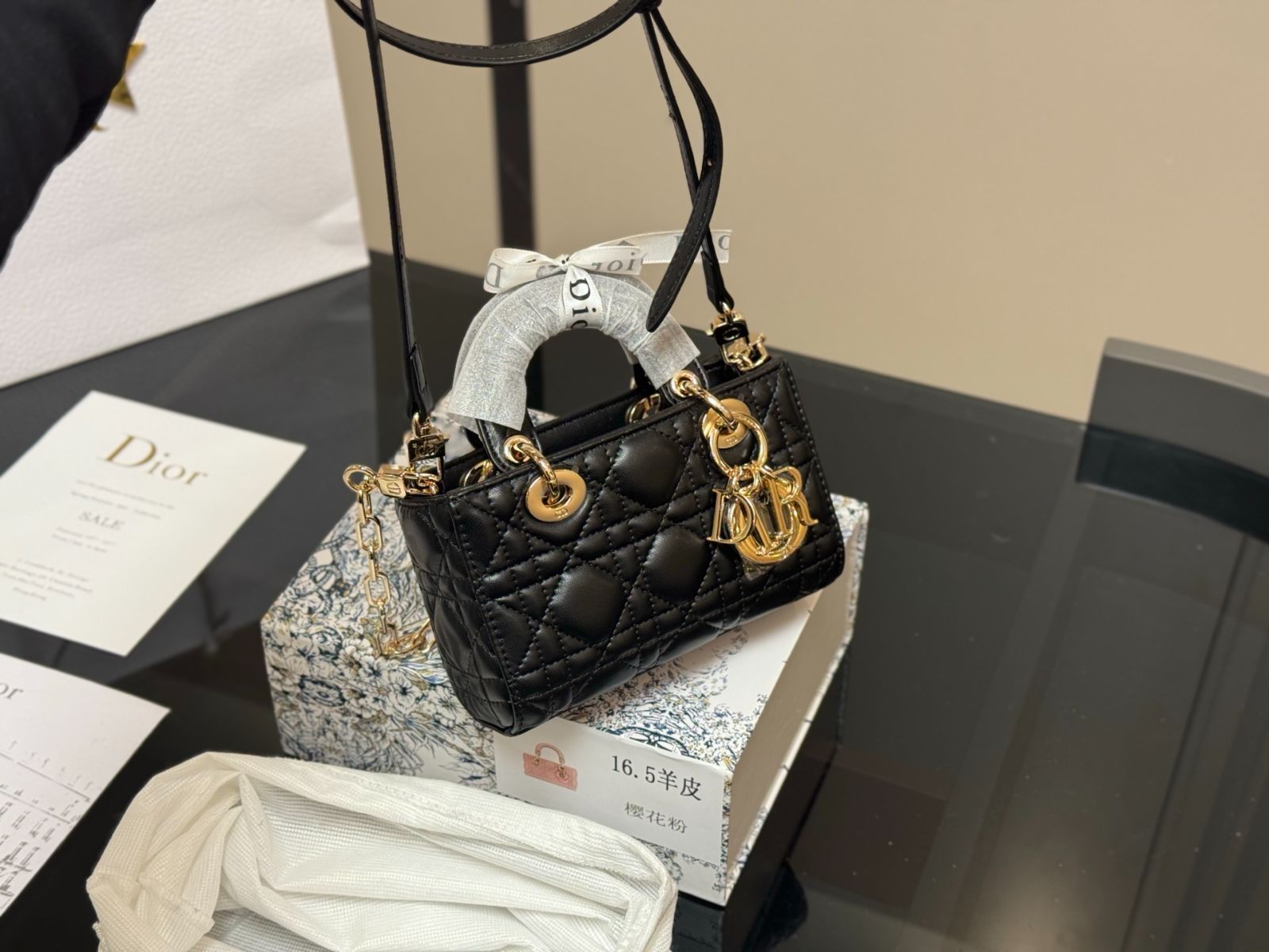 Dior（ディオール）Lady 羊革紋 横型デイオールバッグ