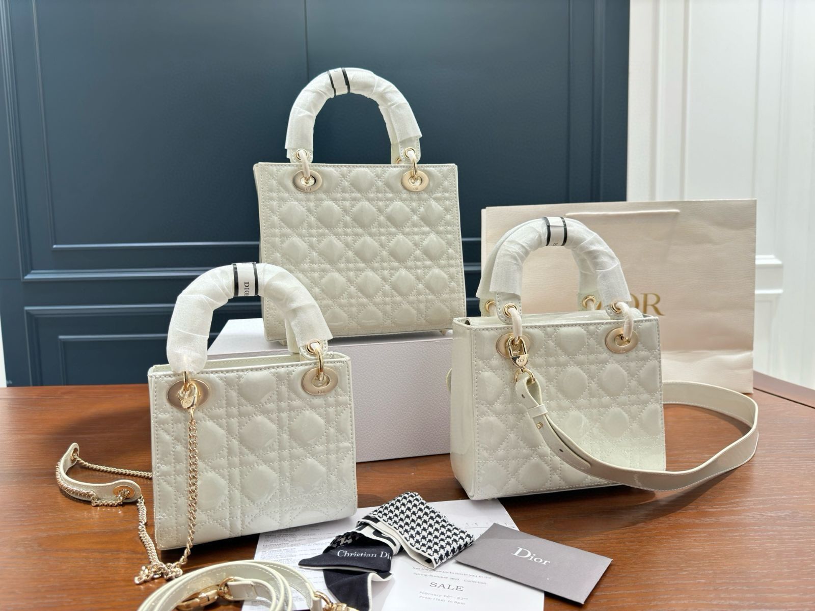 Dior ラッカー レディー ディオール バッグ