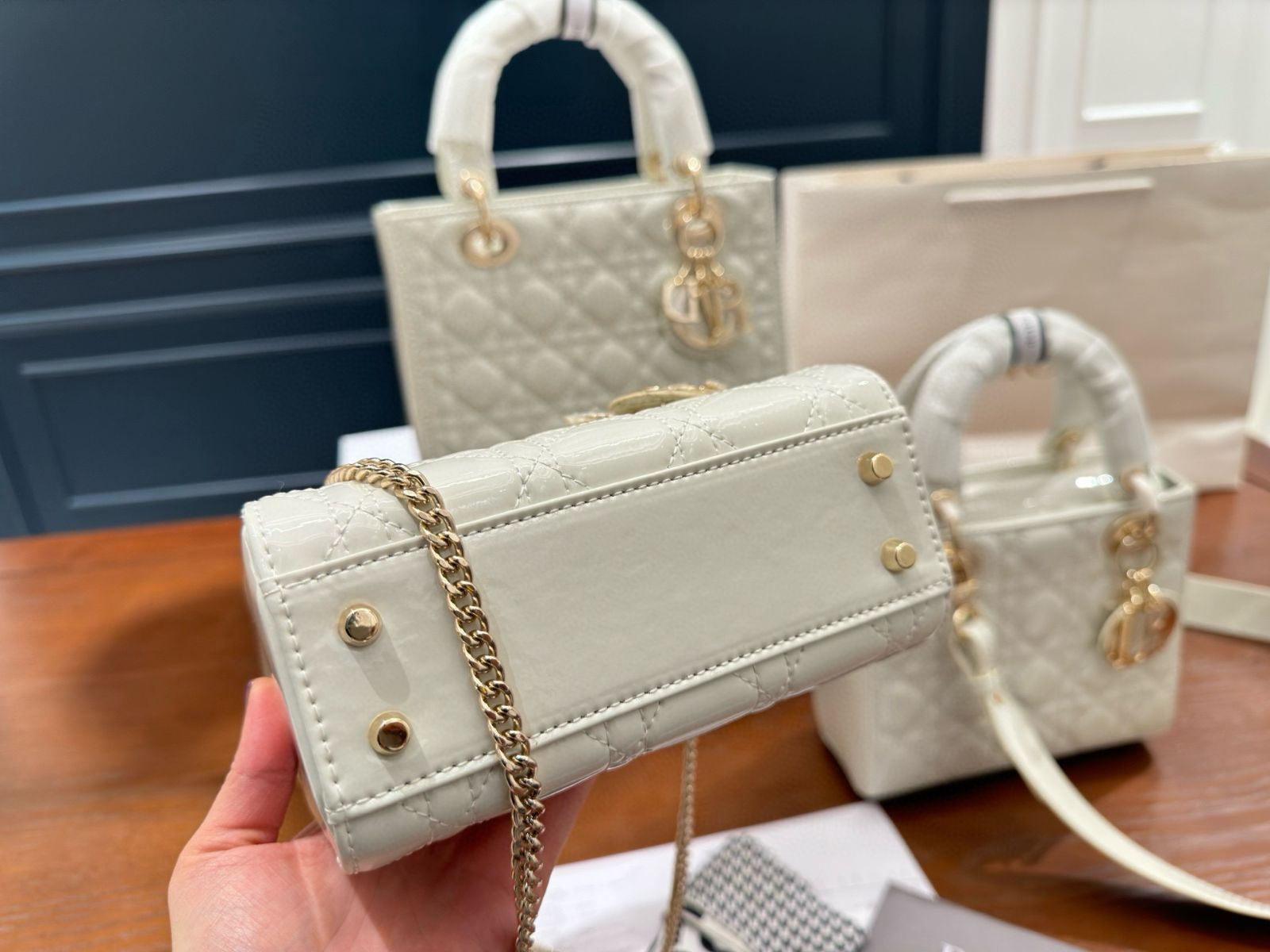 Dior ラッカー レディー ディオール バッグ