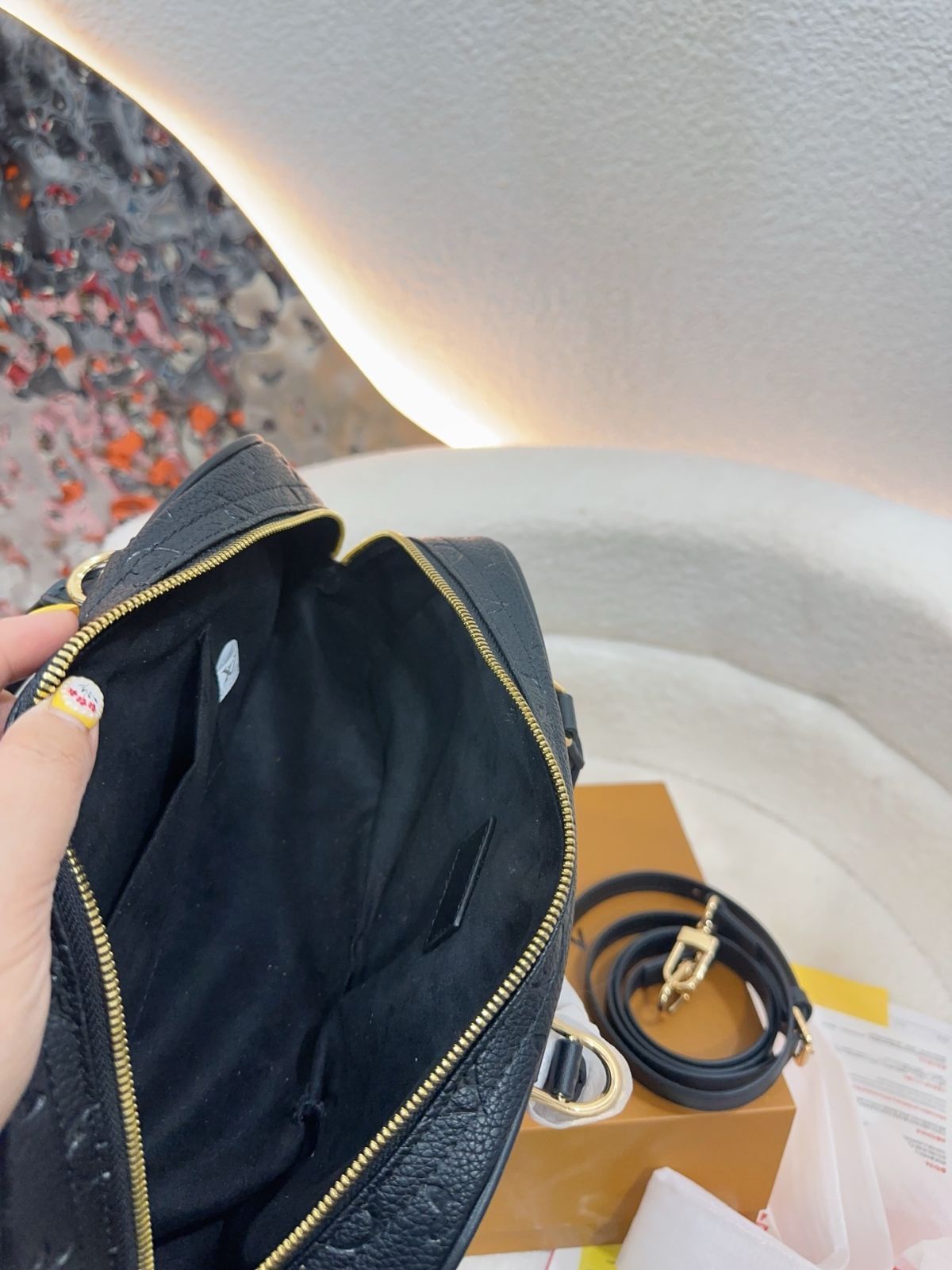 LV ボウリングバッグ