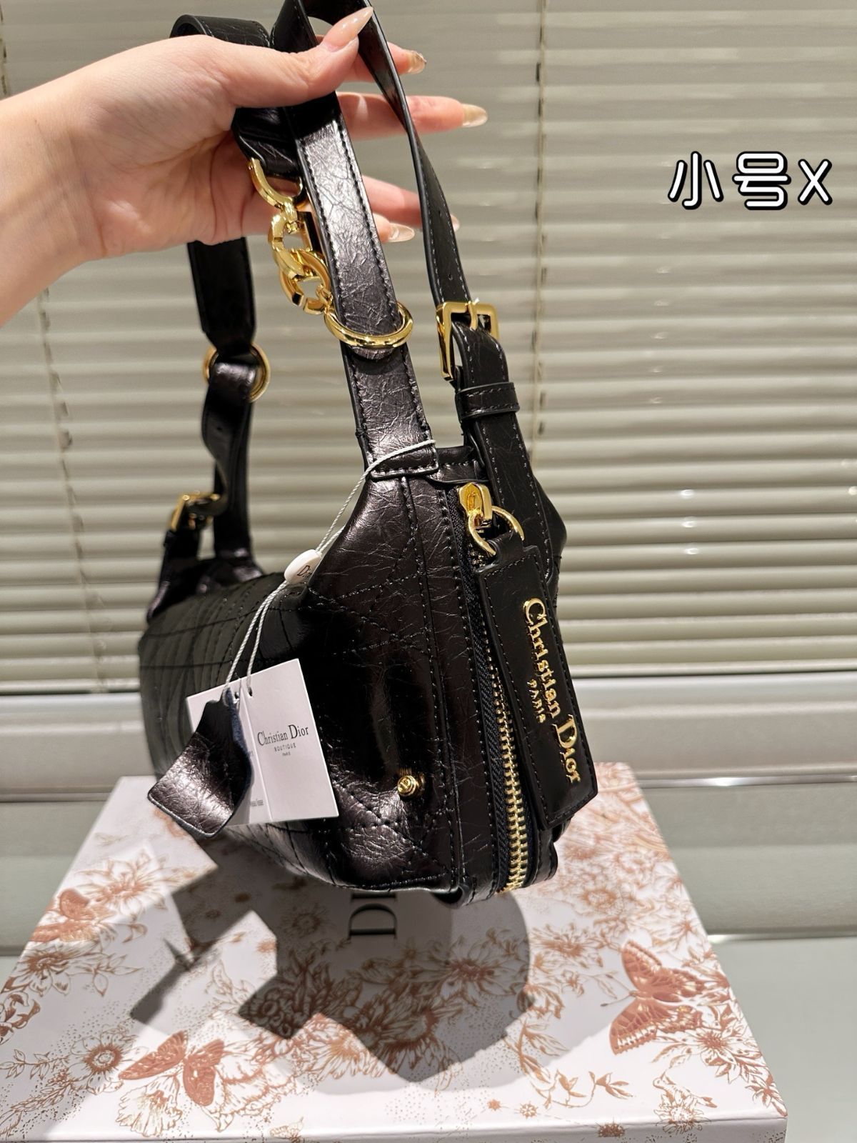 Dior 原単バージョン 牛革 D-Journey ショルダー・斜め掛けバッグ Dior 原単バージョン 牛革 D-Journey ショルダー・斜め掛けバッグ