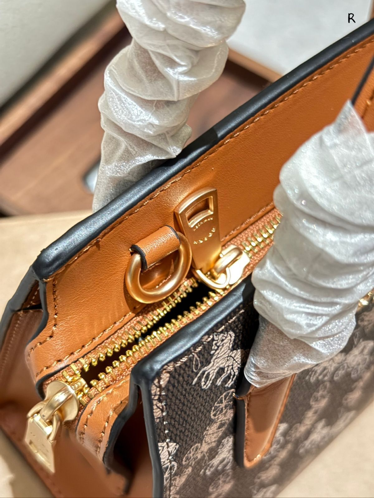 【今日特価】COACH 新品 キャリッジロゴ Andrea アンデレア キャリアオールバッグ