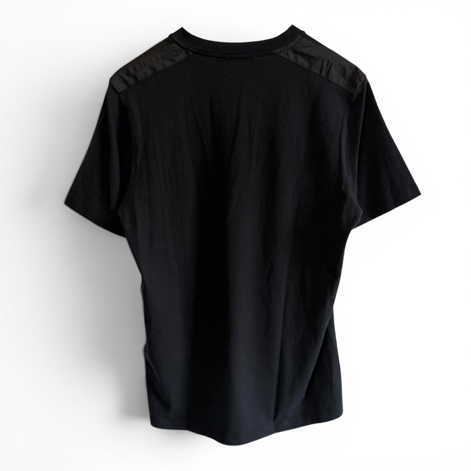 PRADA プラダ Tシャツ Vネック Re-Nylon ポケット ラバーロゴ - メルカリ