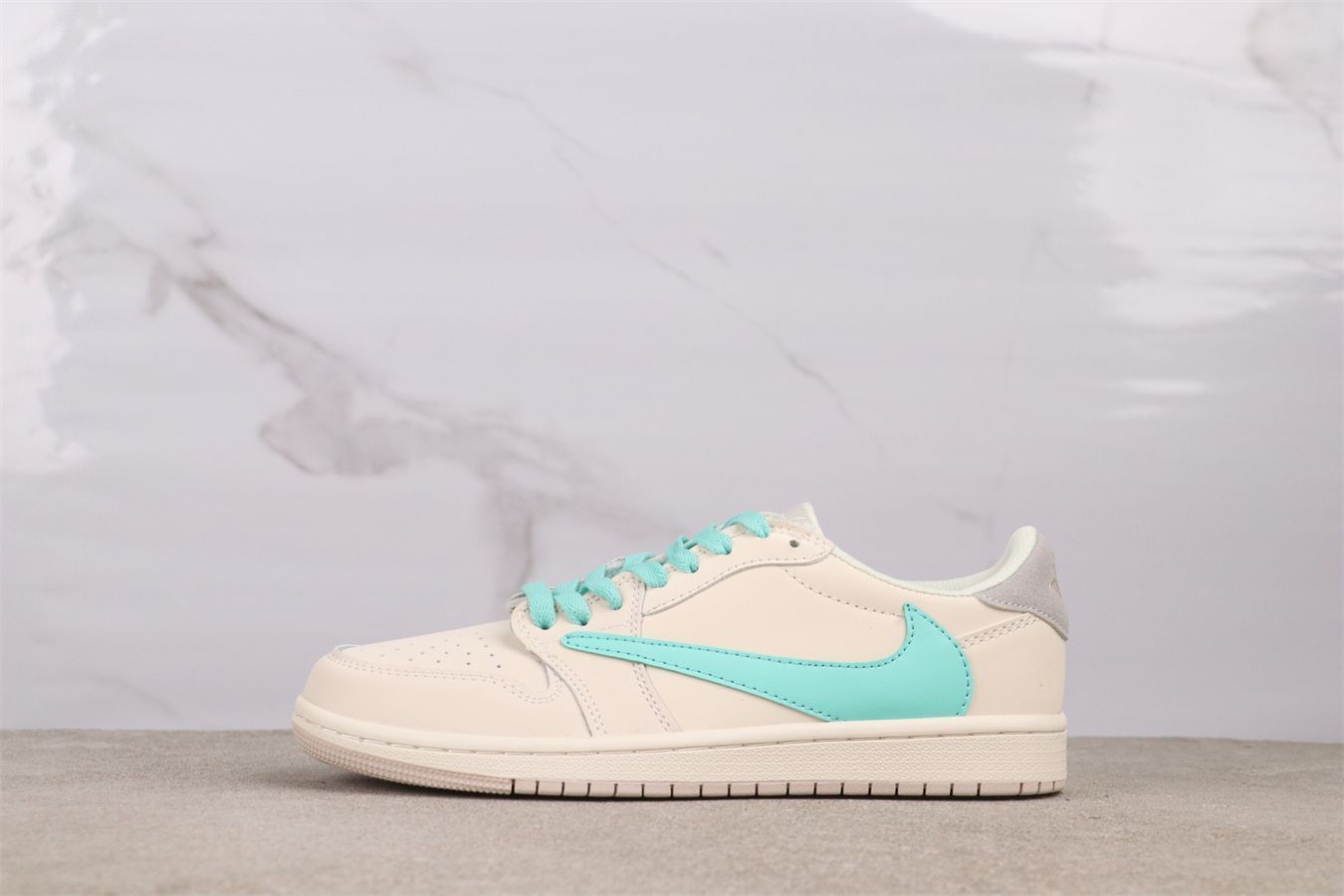 【今日特価】エア ジョーダン（Air Jordan） AJ1 CZ0790 - 100 イエロー ライト グリーン（Yellow Light Green）