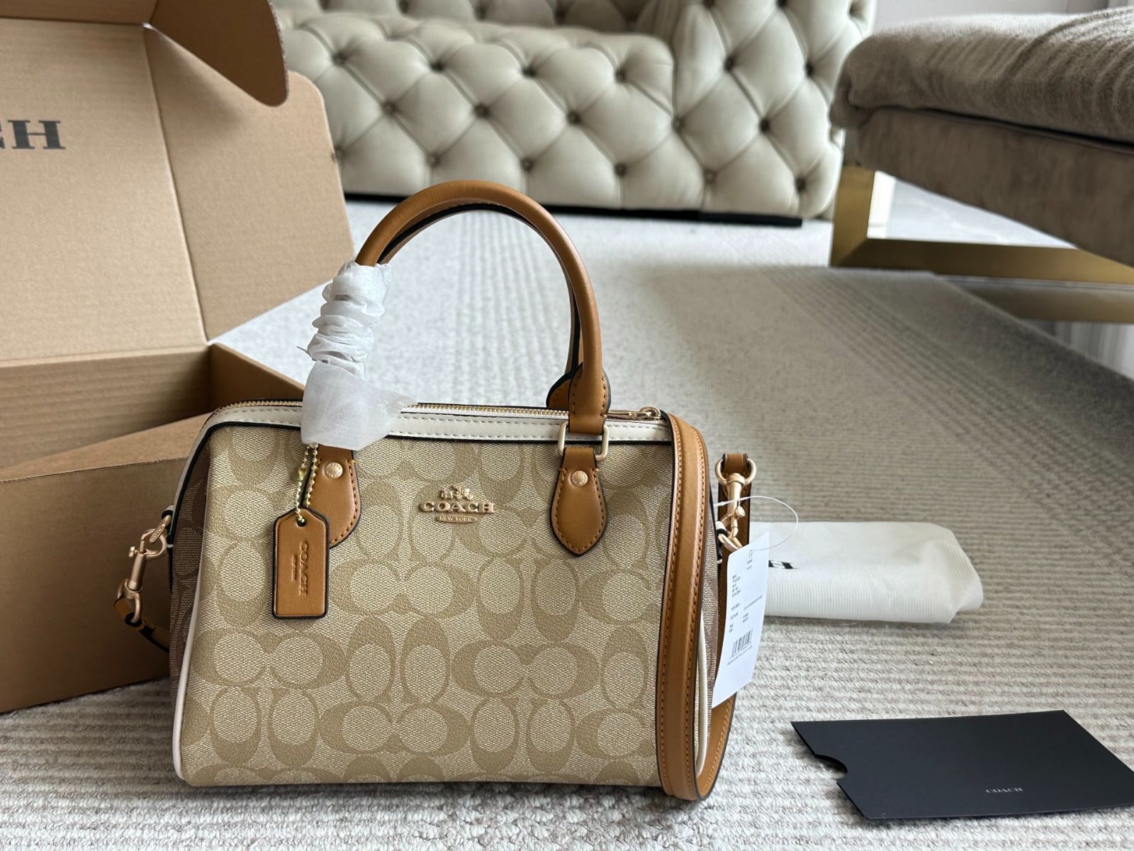 【今日特価】COACH Pillow Bag / Boston Bag(クーチ ピローバッグ / ボストンバッグ) 【今日特価】COACH Pillow Bag / Boston Bag(クーチ ピローバッグ / ボストンバッグ)