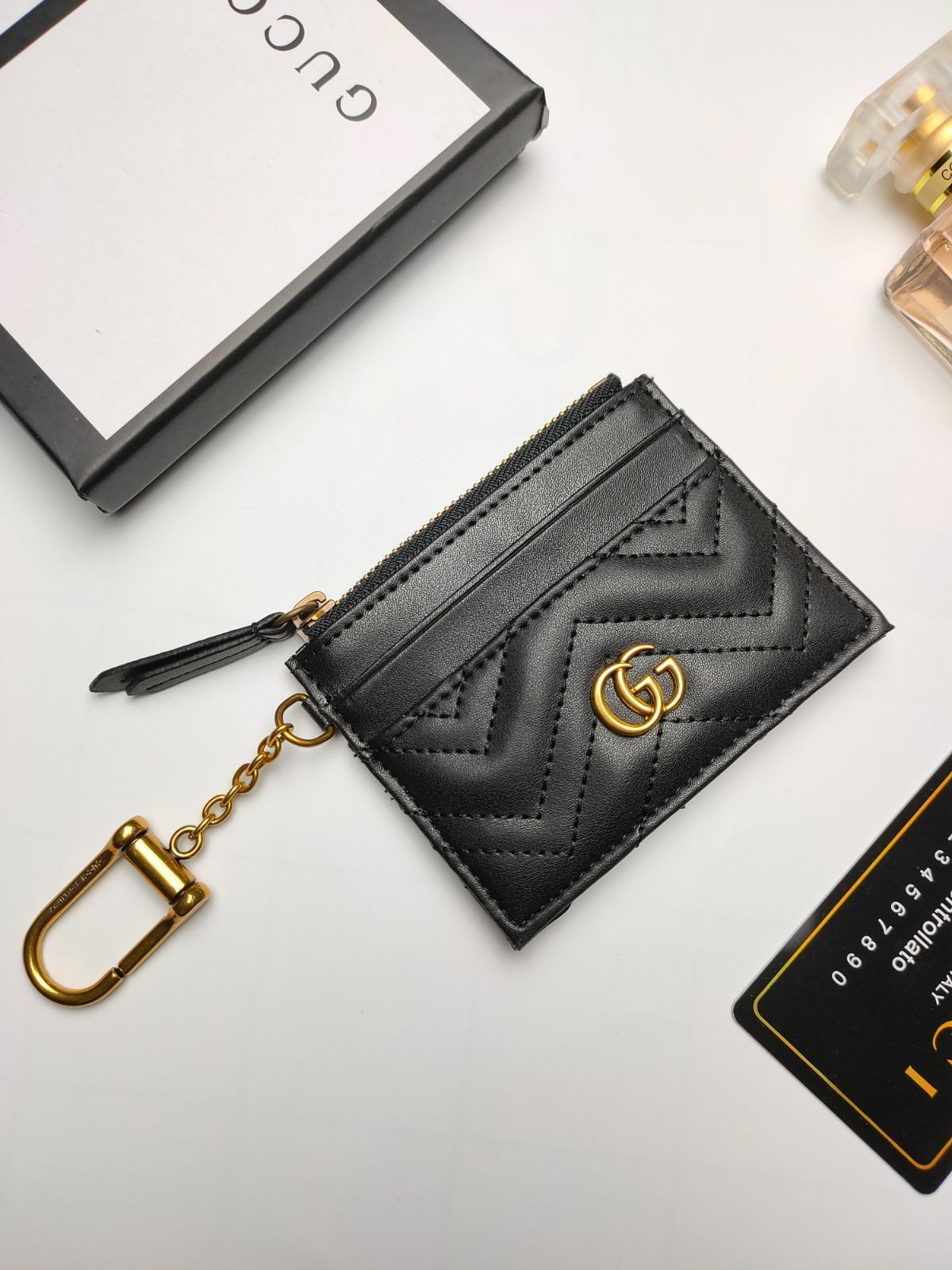 【本日限定特価】GUCCI GG Marmont カードケース 10×7.5×1cm キルティングレザー [本日特価|新品未使用品]