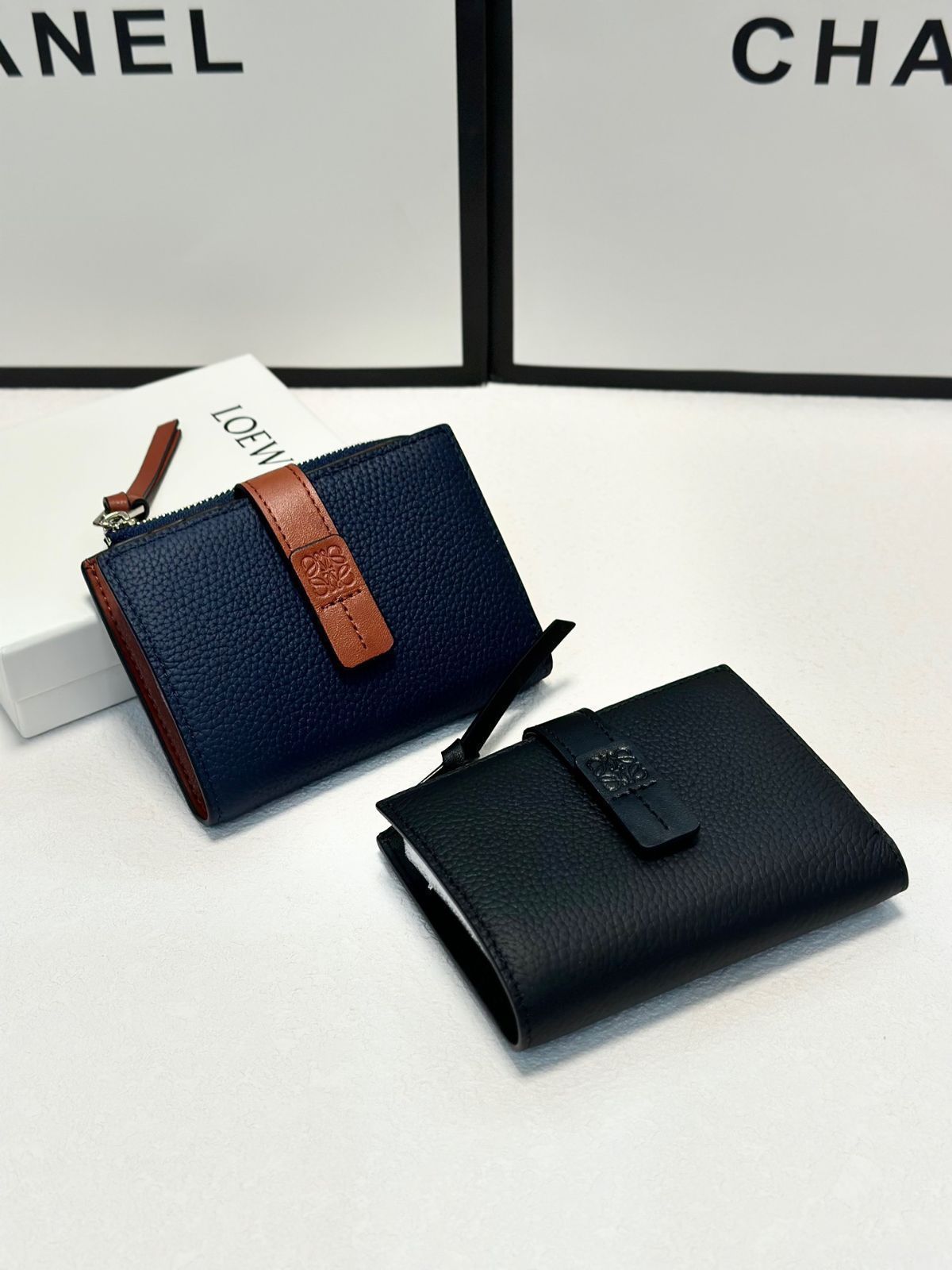 LOEWE/ロエベ/財布、クレジットカードスロットに紙幣と手形を収納、両用カードバッグ財布[本日特価|新品未使用品]