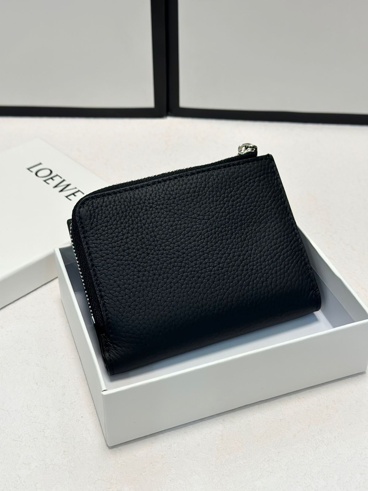 LOEWE/ロエベ/財布、クレジットカードスロットに紙幣と手形を収納、両用カードバッグ財布[本日特価|新品未使用品]