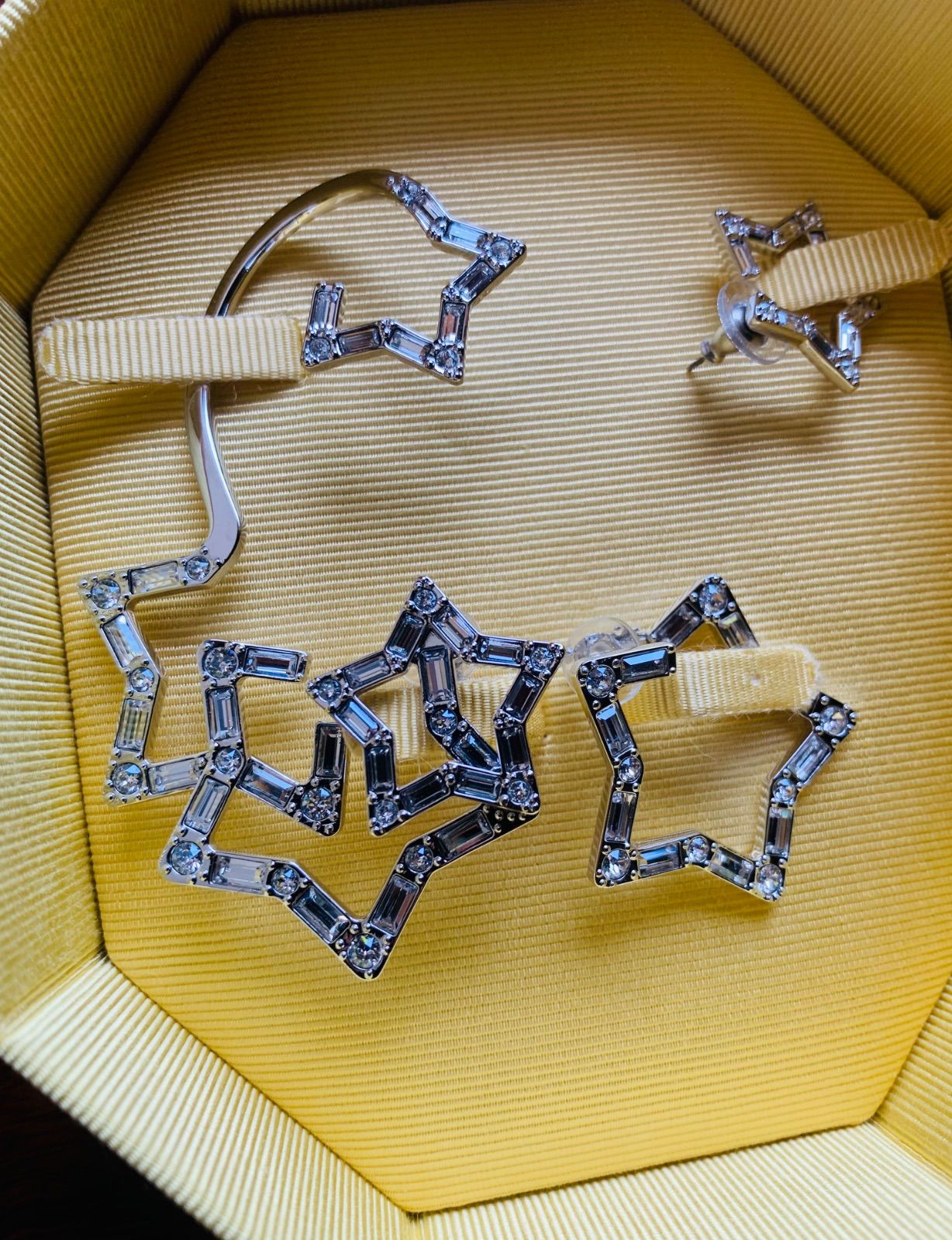 新品 スワロフスキー SWAROVSKI Stella イヤーカフ 3点セット 新品 スワロフスキー SWAROVSKI Stella イヤーカフ 3点セット