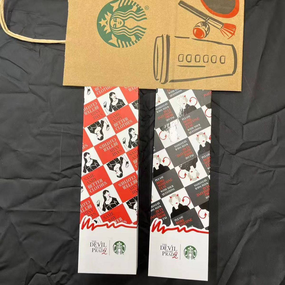 スターバックス×プラダ 悪魔2 ビーズストラップ 2色セット - メルカリ