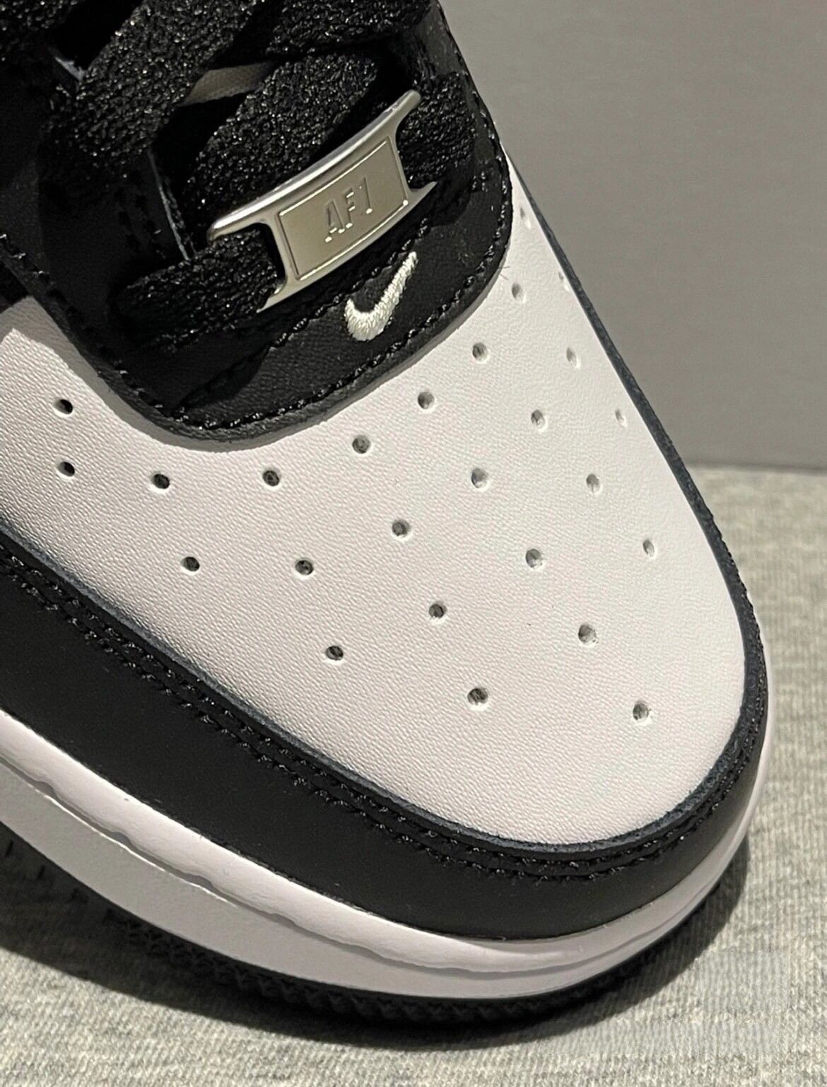 お値下げしました??即購入?? Nike Air Force 1 '07 Low DV0788-001 箱付 ナイキ