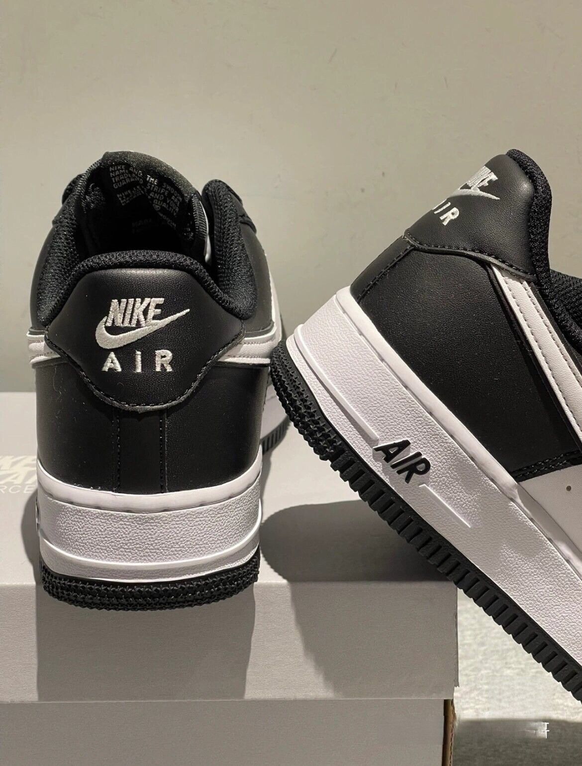 お値下げしました??即購入?? Nike Air Force 1 '07 Low DV0788-001 箱付 ナイキ