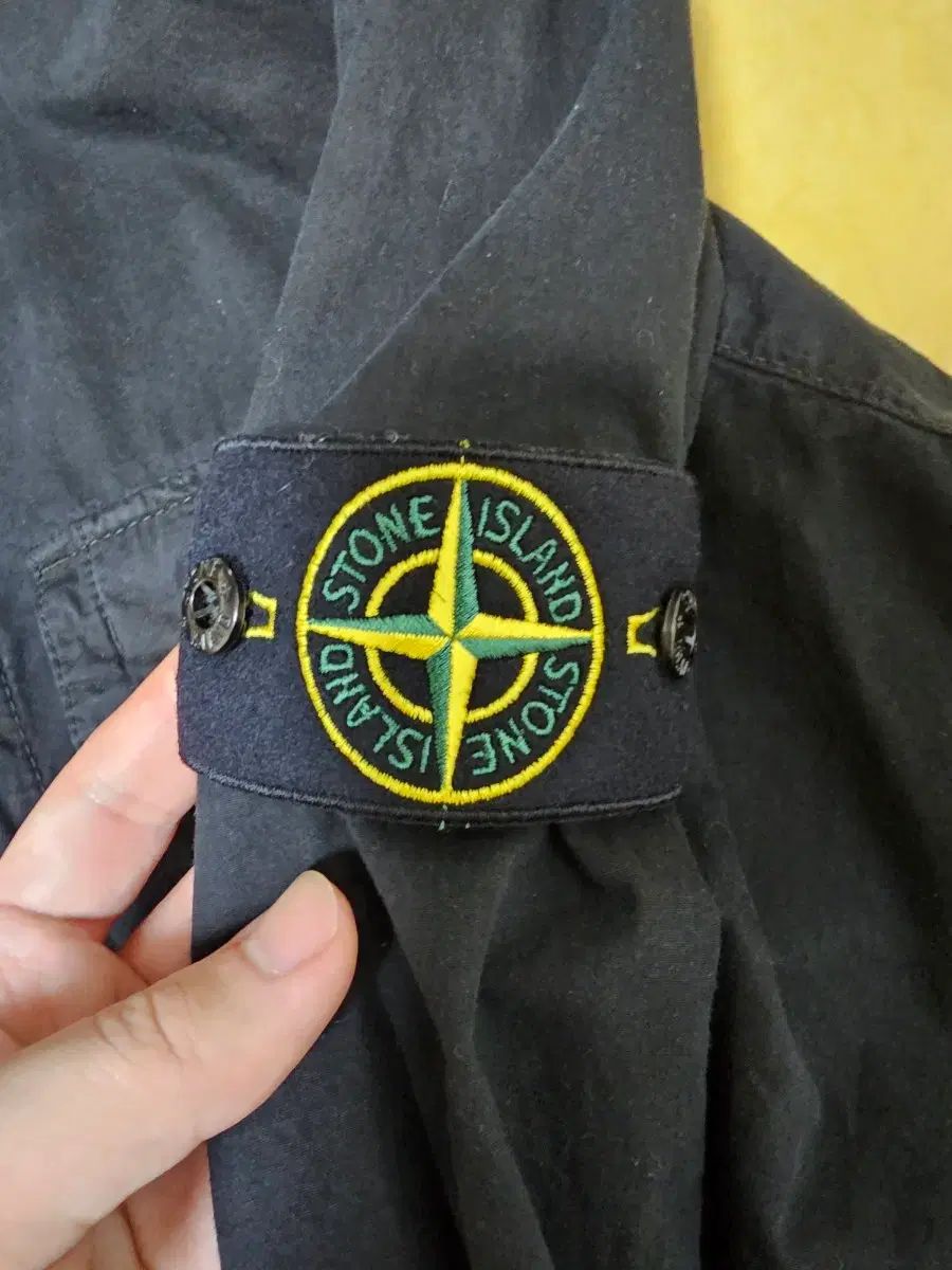 STONE ISLAND ストーンアイランド オーバーサイズシャツ ブラック 26SS Sサイズ 出品 STONE ISLAND ストーンアイランド オーバーサイズシャツ ブラック 26SS Sサイズ 出品