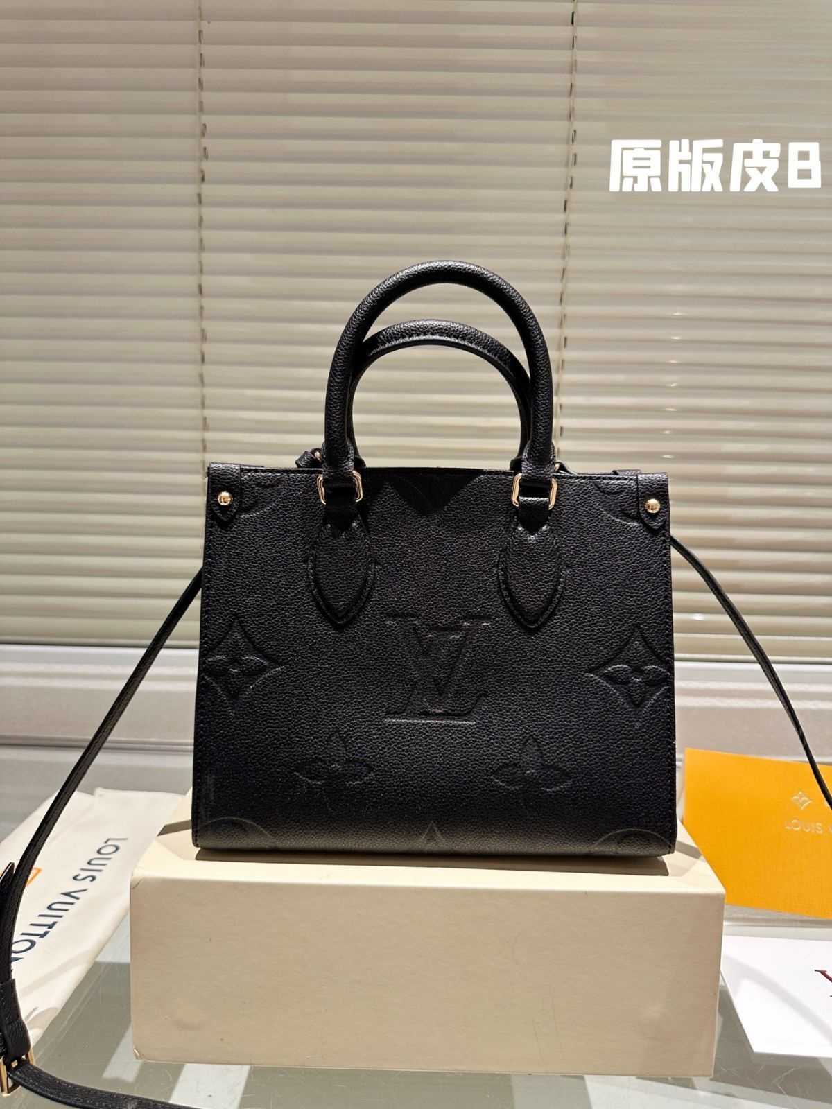【今日特価】LV Onthego 25cm 圧字ジャングルバッグ ヴィトン オンザゴー 25cm プレス ジャングル バッグ