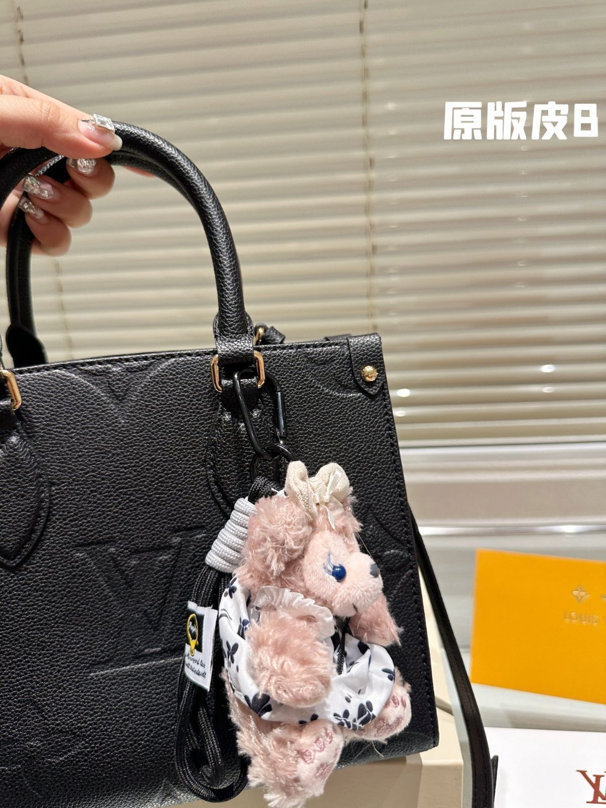 【今日特価】LV Onthego 25cm 圧字ジャングルバッグ ヴィトン オンザゴー 25cm プレス ジャングル バッグ