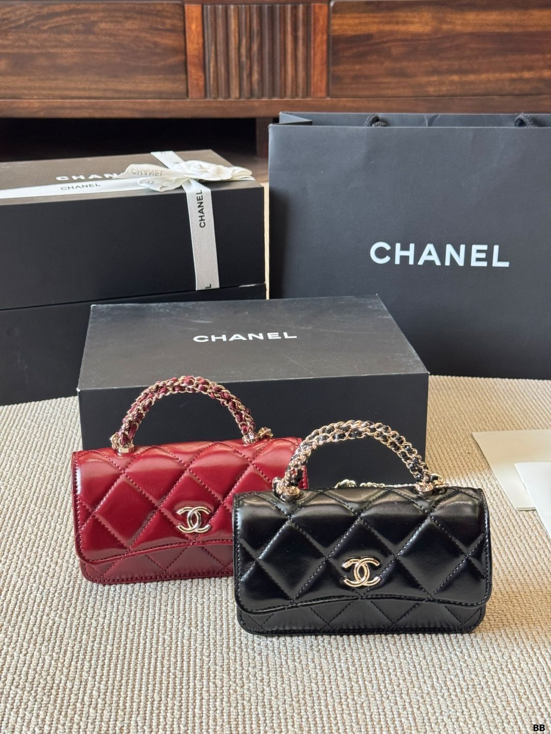 【今日特価】Vintage Chanel 24b ねじれチェーンハンドル バッグ