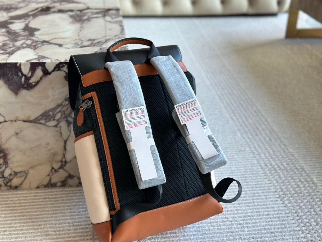 【今日特価】Coach Track 2021 New Design ダブルショルダーバッグ