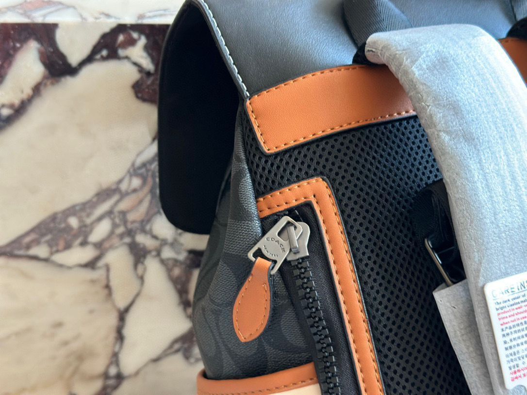 【今日特価】Coach Track 2021 New Design ダブルショルダーバッグ