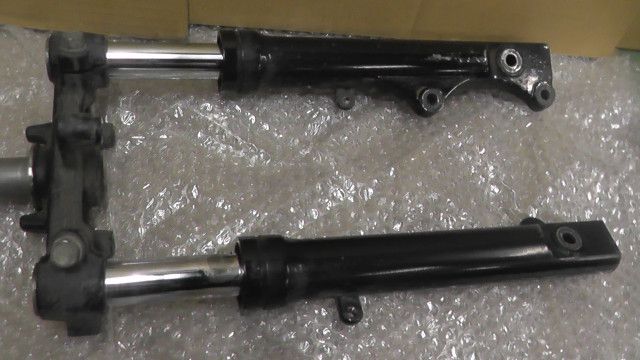 ジョグ(FI)Deluxe　SA39J-654xxx　の　フロントフォーク　:#1780628778