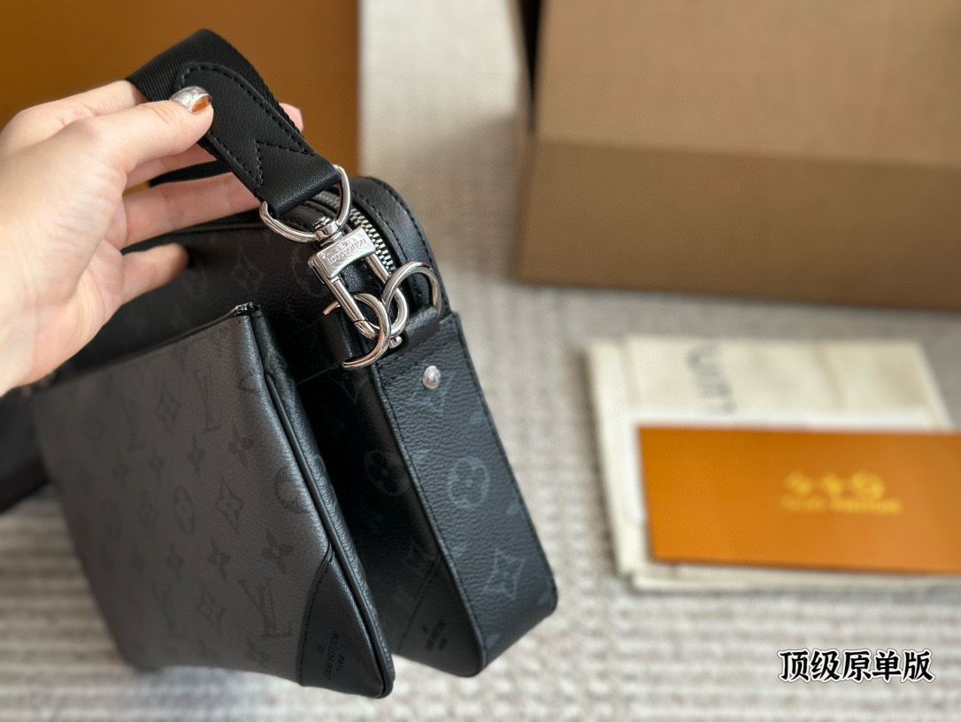 【今日特価】Louis Vuitton Trio Messenger Bag ルイヴィトン トリオ メッセンジャーバッグ