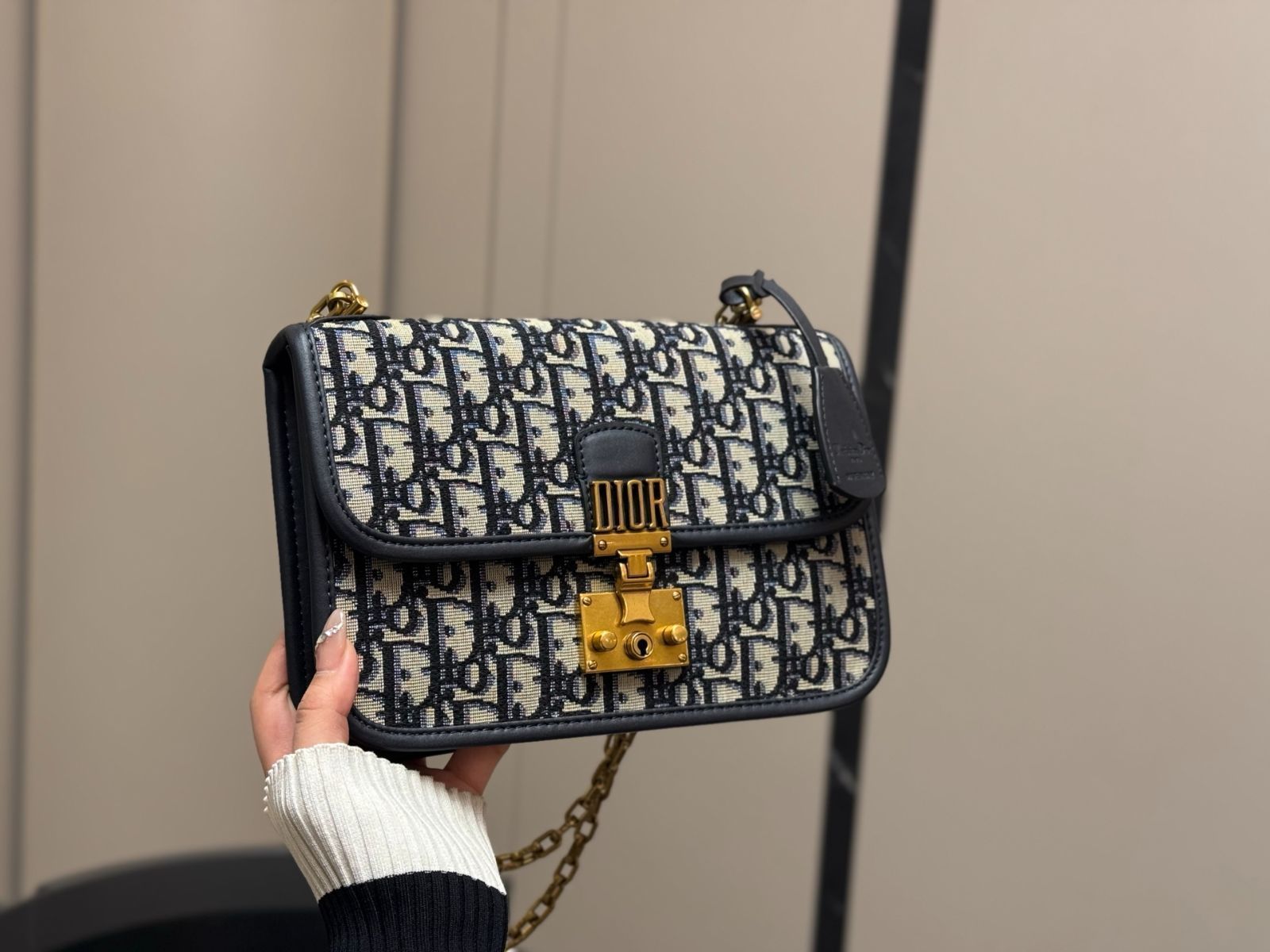 【今日特価】Dior Addict Oblique Messenger Bag アディクト オブリーク メッセンジャーバッグ 【今日特価】Dior Addict Oblique Messenger Bag アディクト オブリーク メッセンジャーバッグ