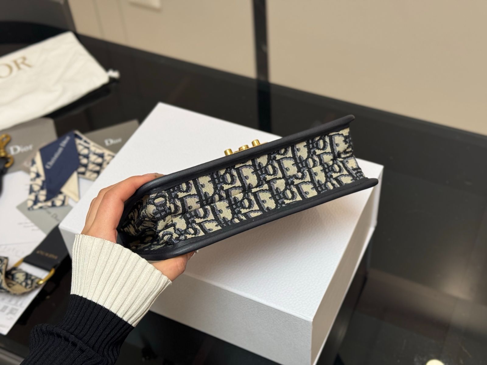 【今日特価】Dior Addict Oblique Messenger Bag アディクト オブリーク メッセンジャーバッグ 【今日特価】Dior Addict Oblique Messenger Bag アディクト オブリーク メッセンジャーバッグ