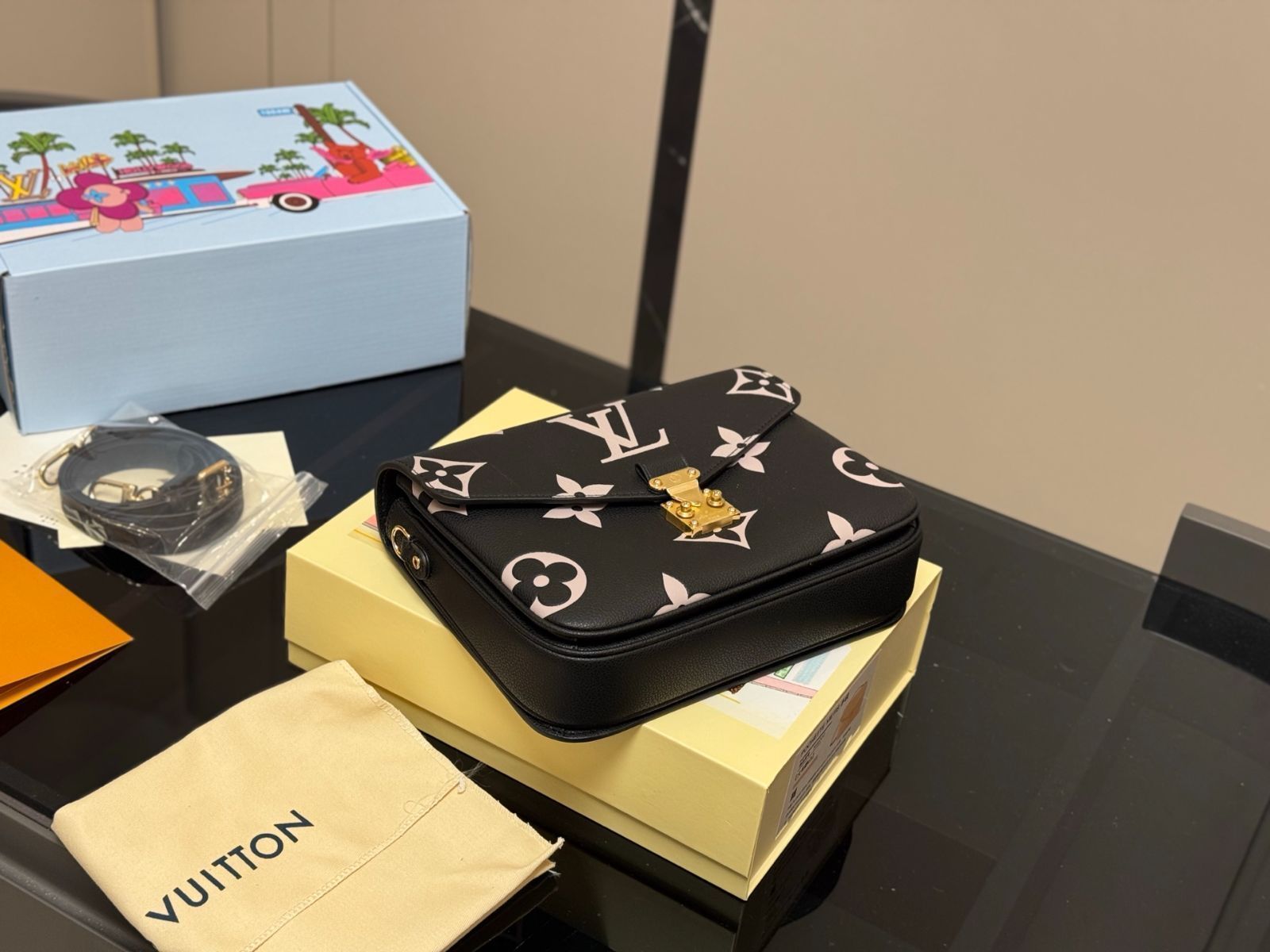 【今日特価】LV 牛皮 クラシック メッセンジャーバッグ 【今日特価】LV 牛皮 クラシック メッセンジャーバッグ