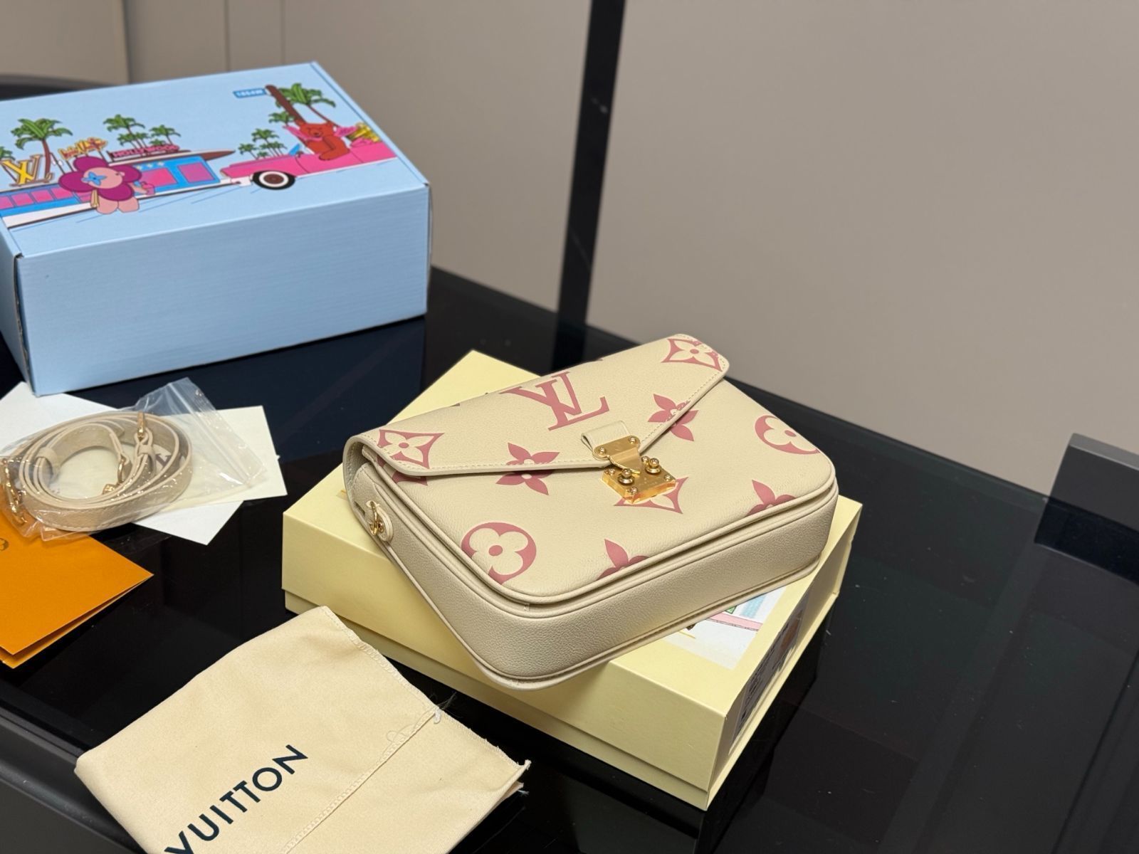 【今日特価】LV 牛皮 クラシック メッセンジャーバッグ 【今日特価】LV 牛皮 クラシック メッセンジャーバッグ