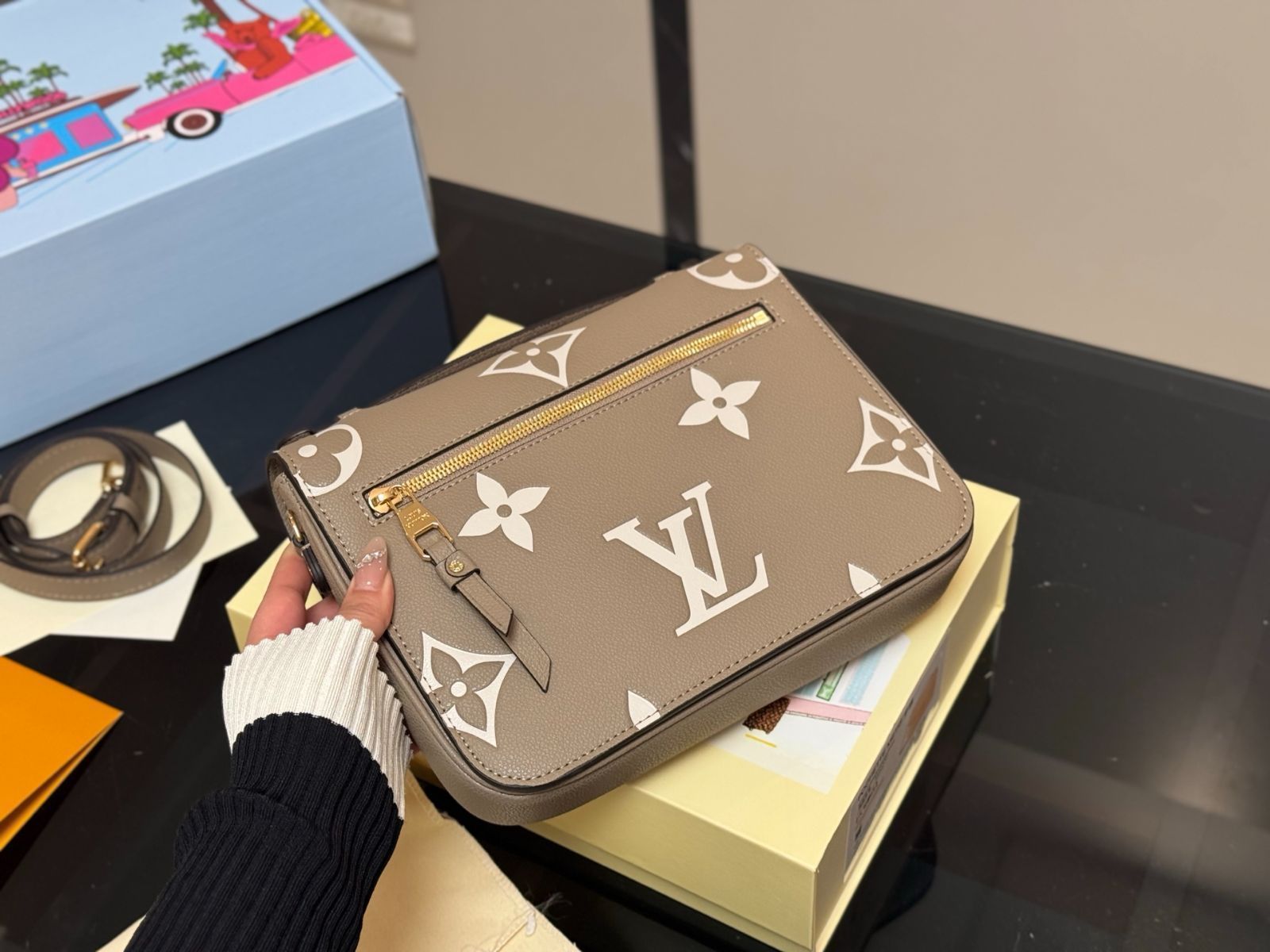 【今日特価】LV 牛皮 クラシック メッセンジャーバッグ 【今日特価】LV 牛皮 クラシック メッセンジャーバッグ