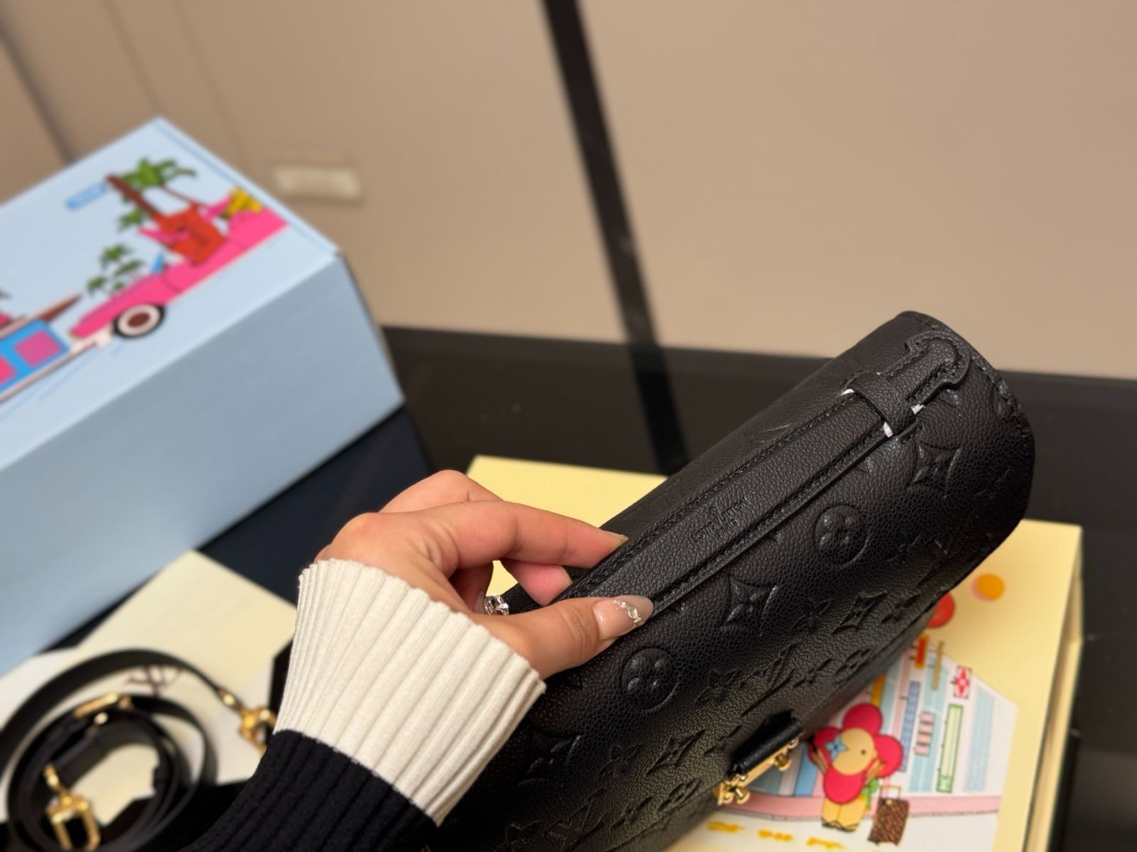 【今日特価】LV 牛皮 クラシックメッセンジャーバッグ