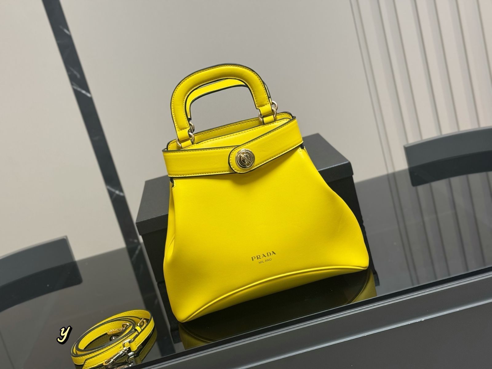 【今日特価】Prada Hobo プラダ ホボ ヴィンテージ アームピッチバッグ
