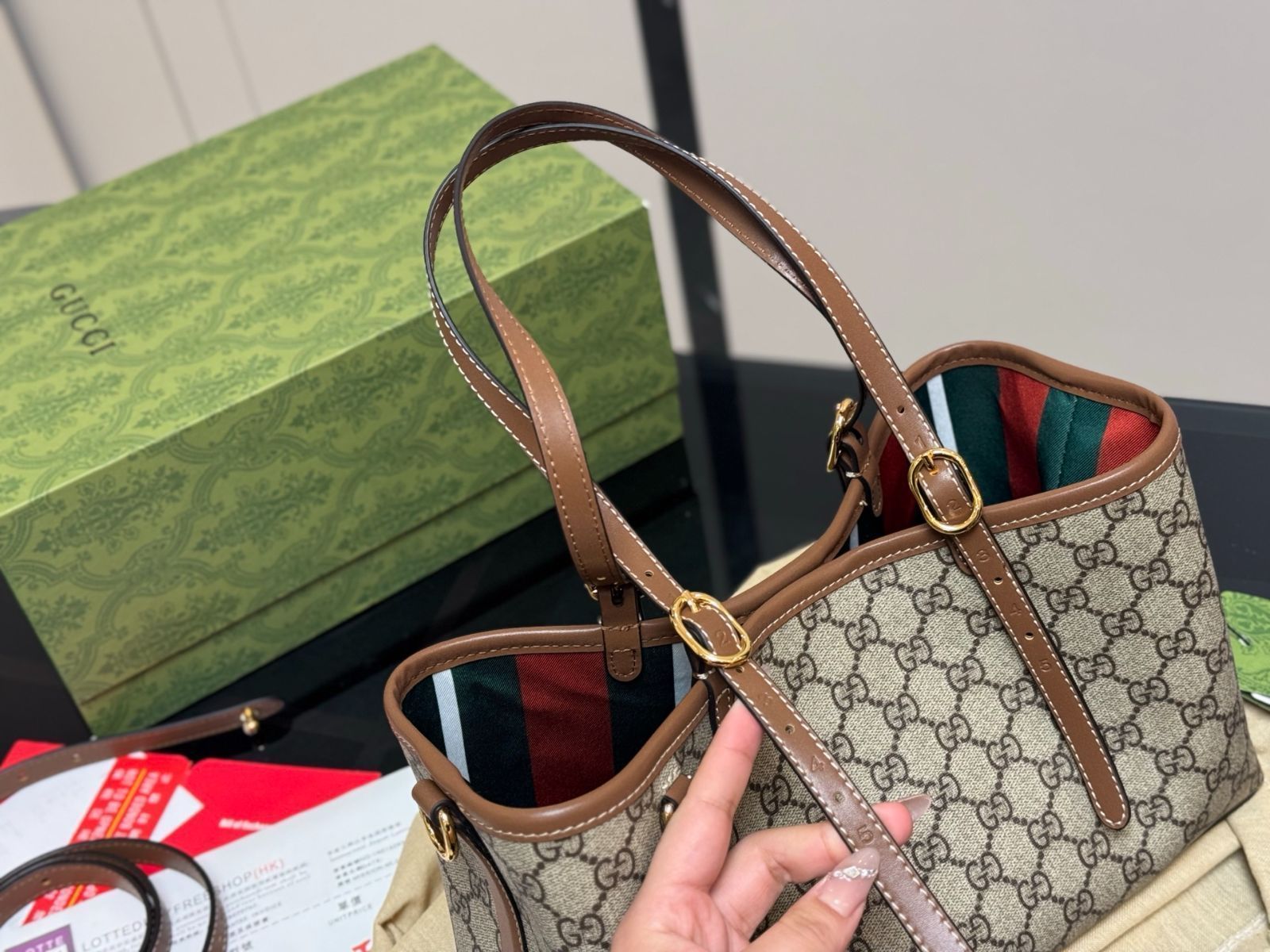 【今日特価】Gucci GG Tote Bag グッチ GG トートバッグ 【今日特価】Gucci GG Tote Bag グッチ GG トートバッグ