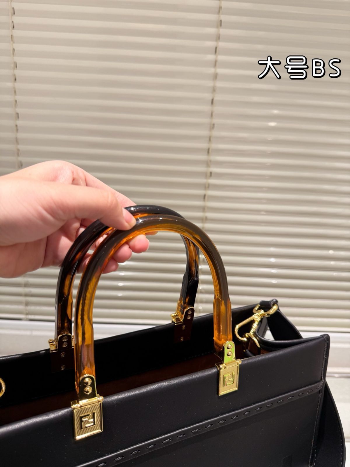 【今日特価】Fendi Logo Tote Bag フェンディ ロゴ トートバッグ
