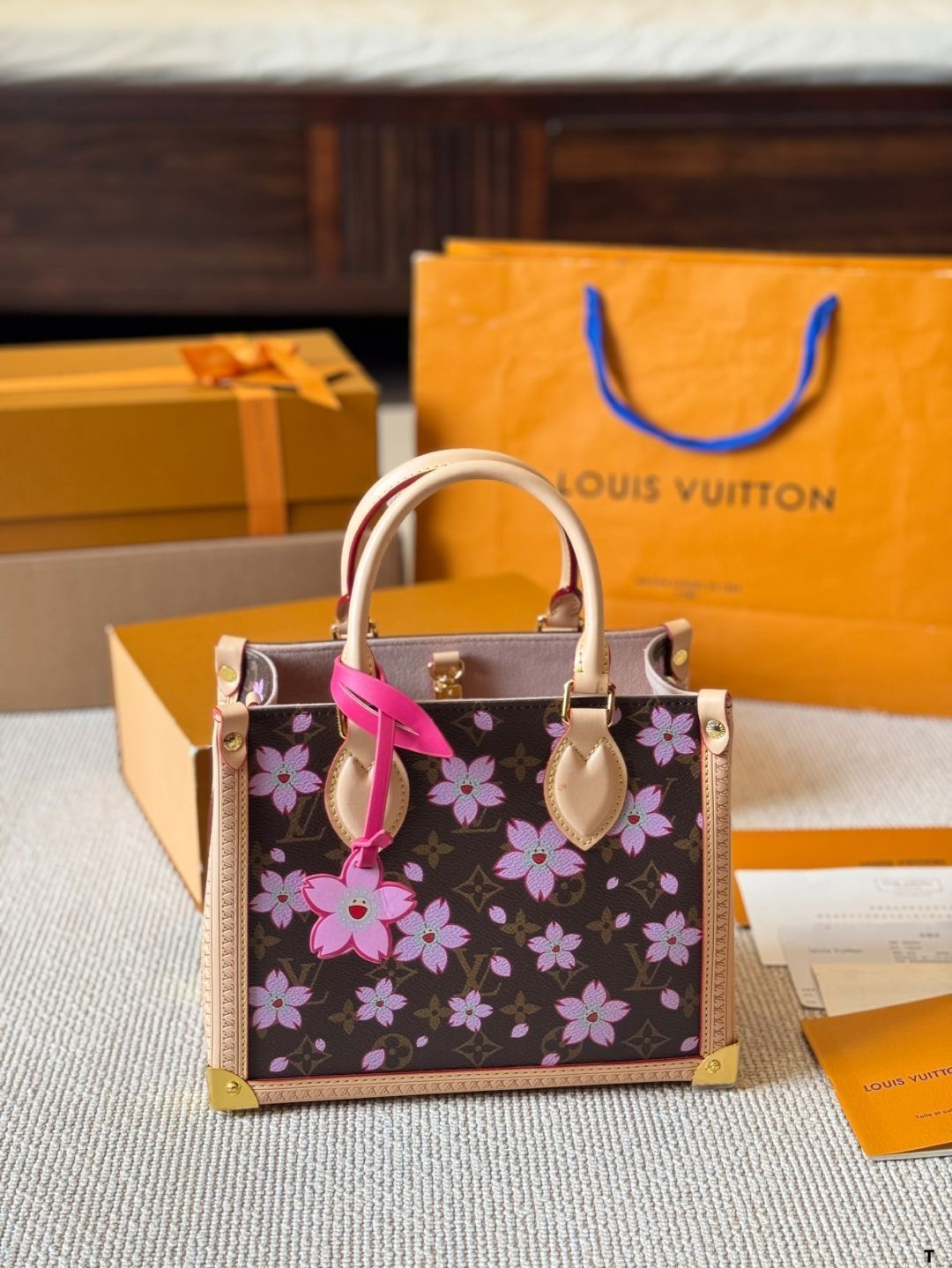 【今日特価】LV Onthego Jungle Print Tote オンザゴー ジャングルプリント トートバッグ