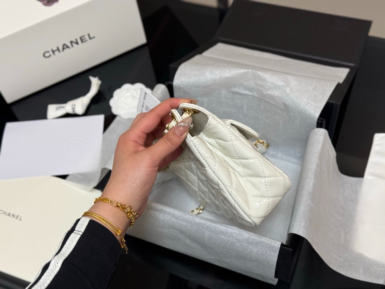 【今日特価】Chanel 23C Hippie Hobo Bag チャネル 23C ヒッピーホーボバッグ