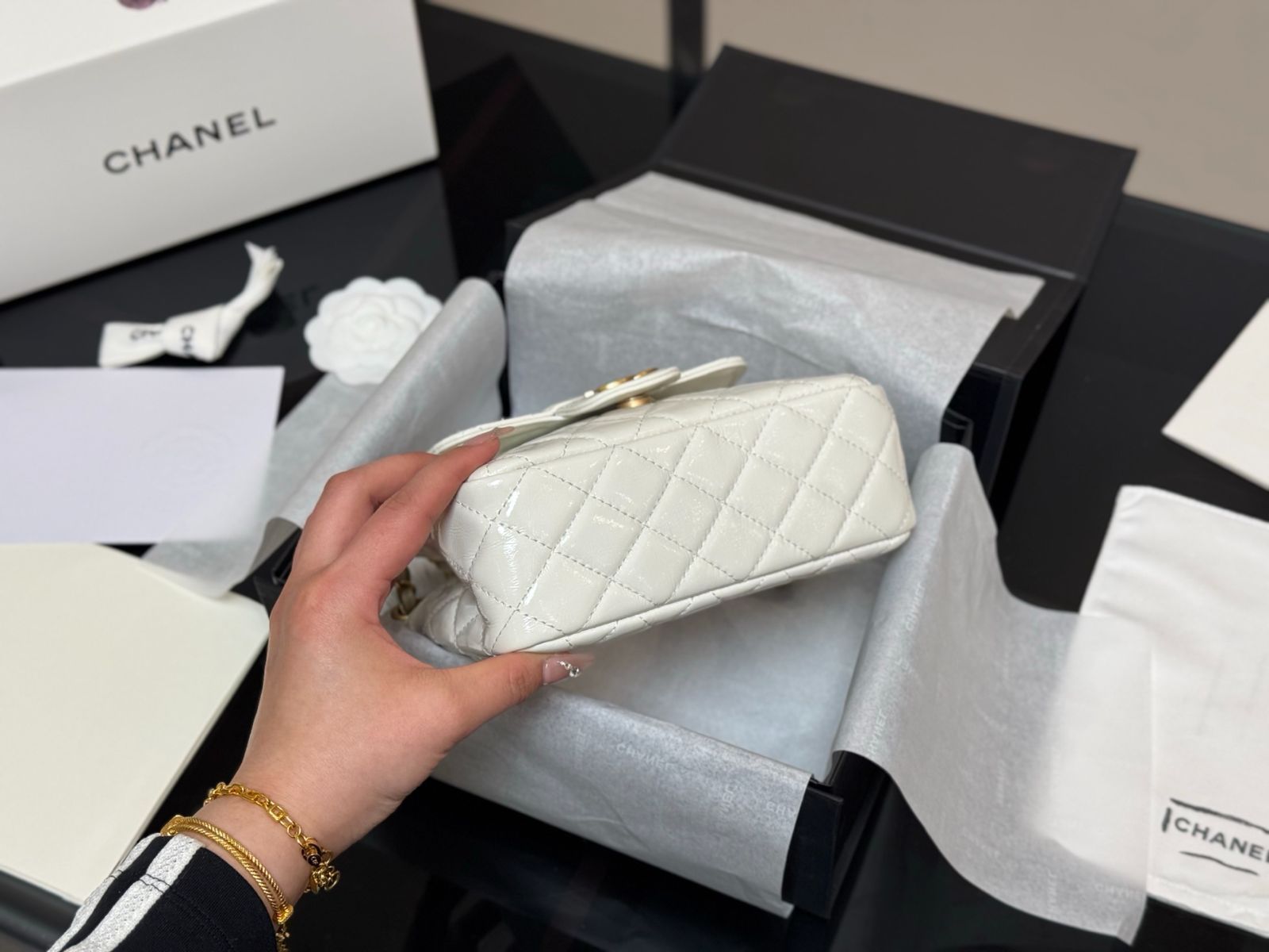 【今日特価】Chanel 23C Hippie Hobo Bag チャネル 23C ヒッピーホーボバッグ