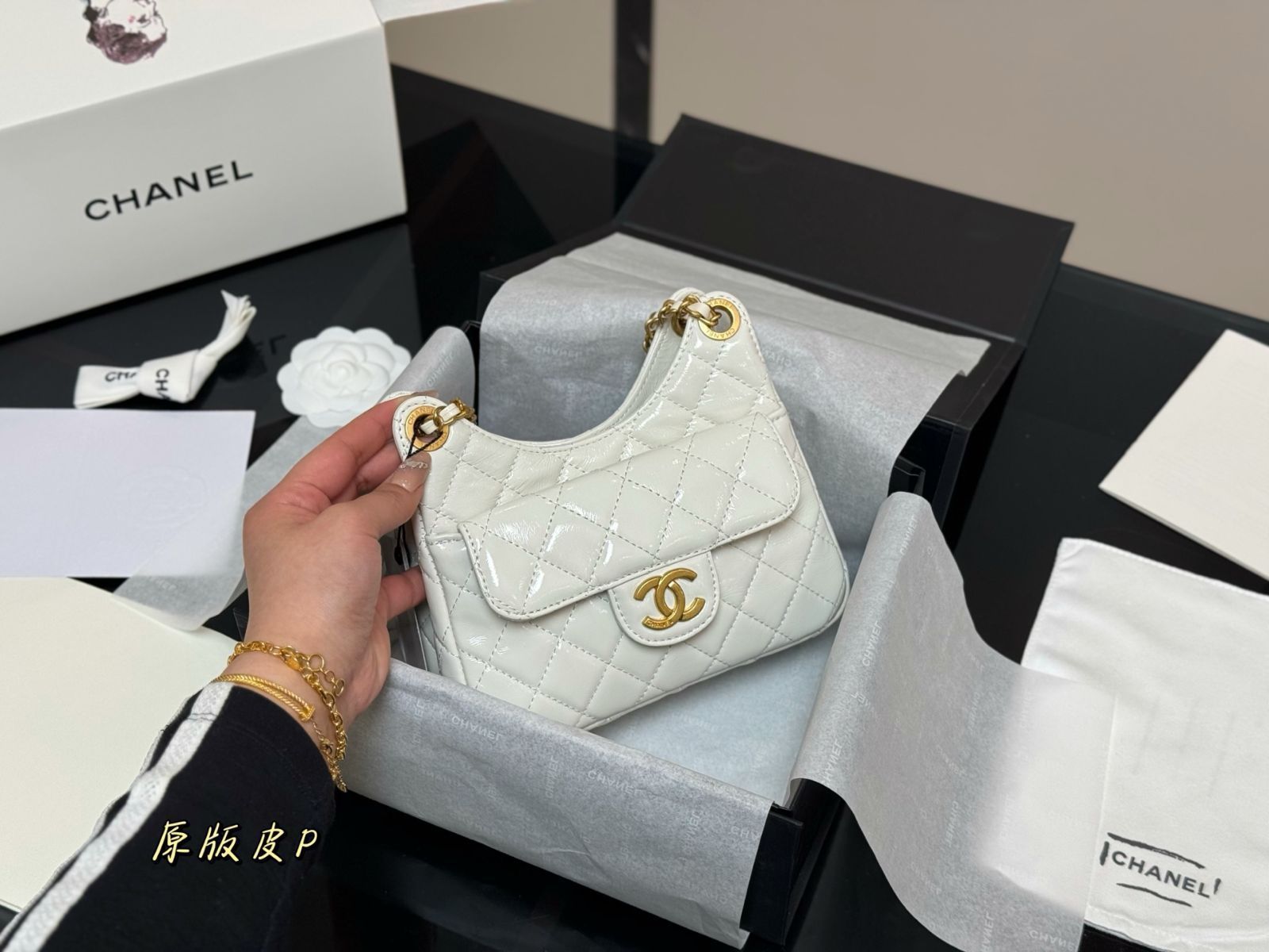 【今日特価】Chanel 23C Hippie Hobo Bag チャネル 23C ヒッピーホーボバッグ