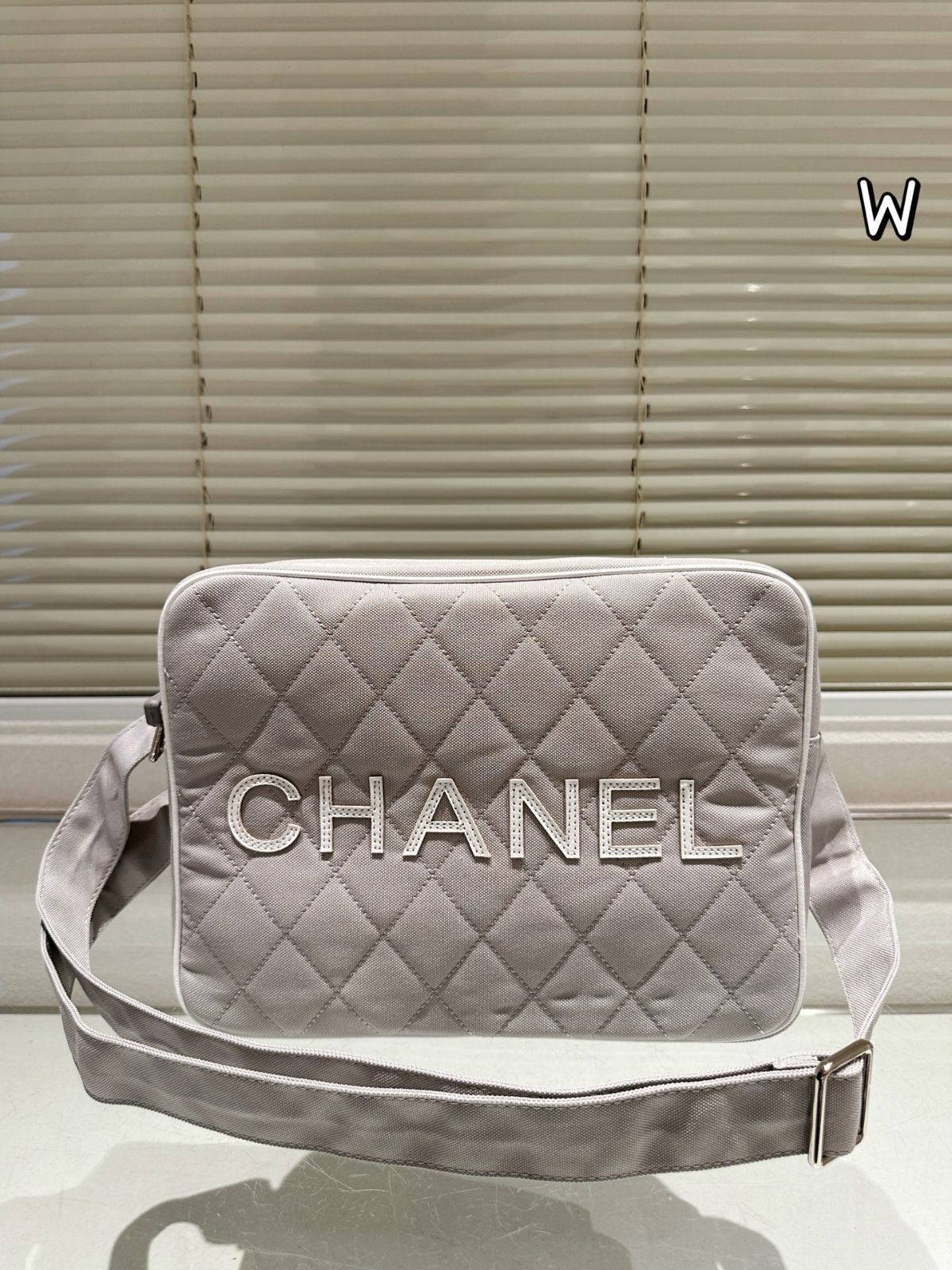 【今日特価】Chanel Vintage Gym Bag / 24Ss Camera Bag シャネル ヴィンテージ ジムバッグ / 24Ss カメラバッグ 【今日特価】Chanel Vintage Gym Bag / 24Ss Camera Bag シャネル ヴィンテージ ジムバッグ / 24Ss カメラバッグ