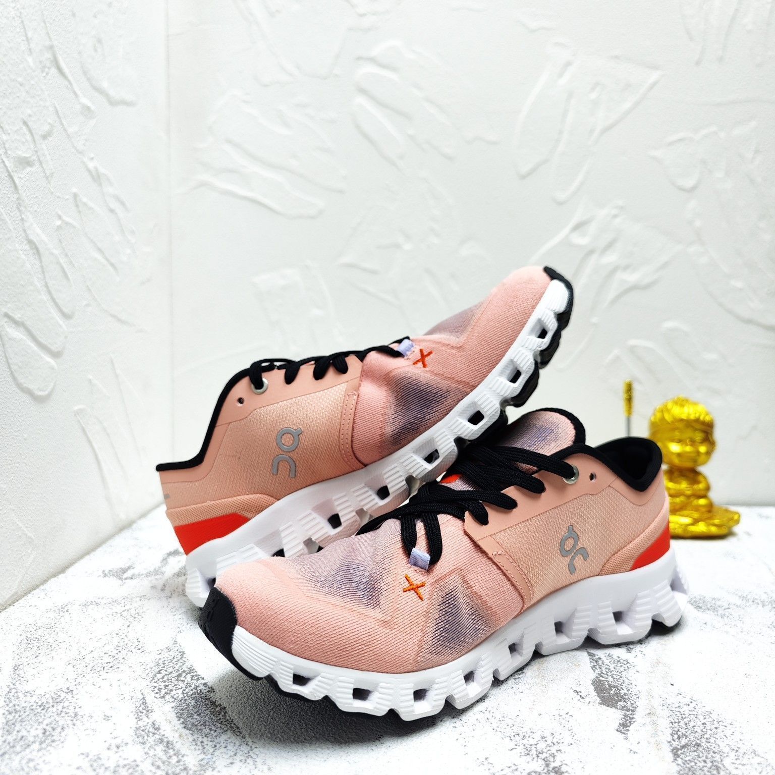On Cloud X3 Sneakers オン クラウドX3 ジョギング スポーツ トレーニング ランニングシューズ メンズ レディース スニーカー タウンユース 新品 未使用 ピンク