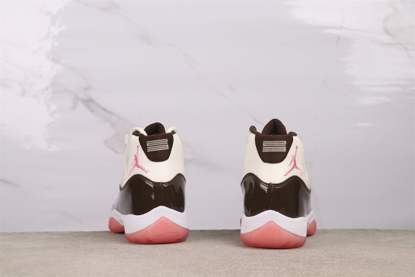 【今日特価】Jordanエアジョーダン aj11 AJ11 エアジョーダン11 CT8012-126 褐ピンク