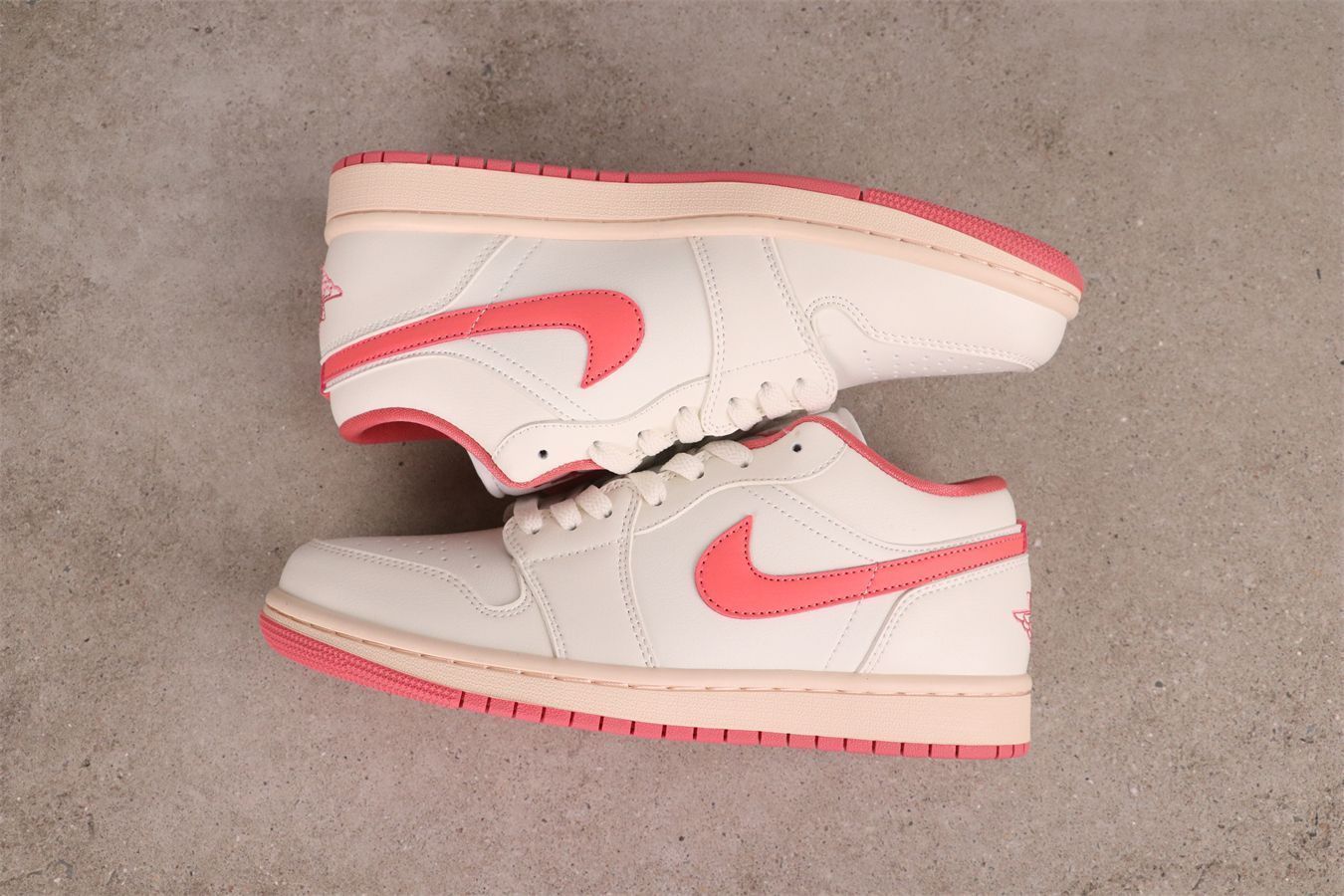 【今日特価】Jordan エアジョーダン aj1 エアジョーダン 1 Low DC0774-109 ローカット 白ピンク